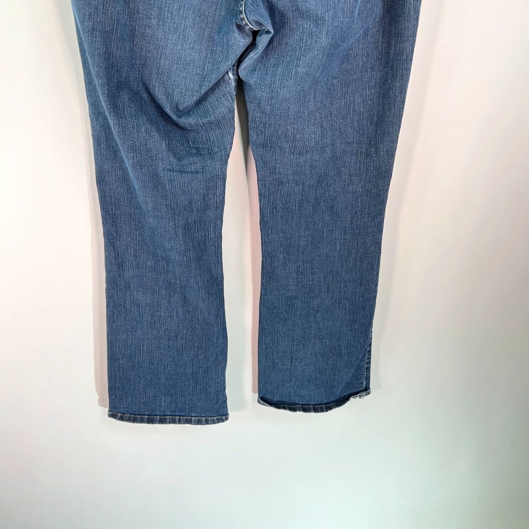Lee Lee Womens Bootcut Jeans Blue 36X32 Denim Flat Front Lower On The Waist 5-Pocket Design Stretch Pockets Button Closure Vintage No Size 25" / US 0 / IT 36 - 7 Thumbnail