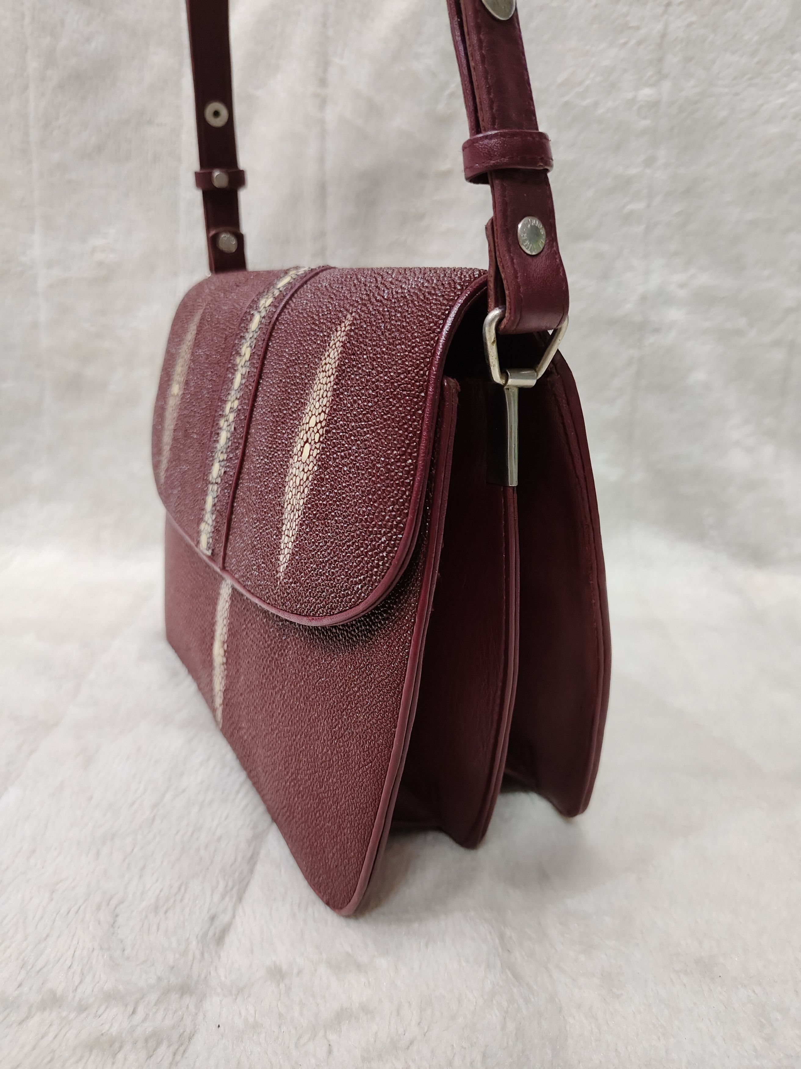 Vintage 80s Stingray Leather Burgundy Exotic Skin Shoulder Bag Size ONE SIZE - 3 Thumbnail