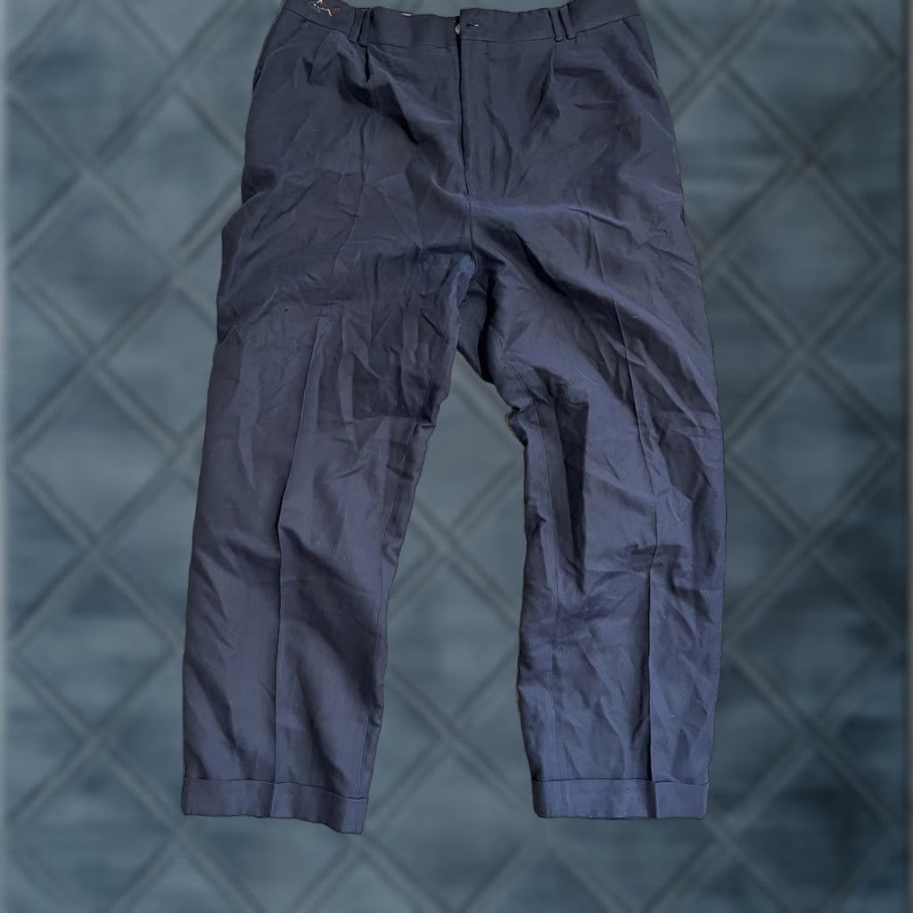 Vintage VINTAGE Greg Norman Pants Navy Blue Pleated Straight Leg Men 36W 27L Hem Chino Five Iron Regular Mens Size US 36 / EU 52 - 1 Thumbnail