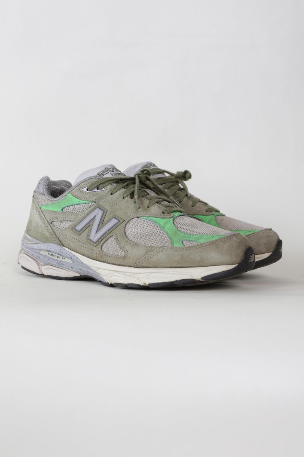 New Balance 2022' New Balance x Patta Keep Your Family Close Sneakers Size US 9.5 / EU 42-43 - 1 Thumbnail