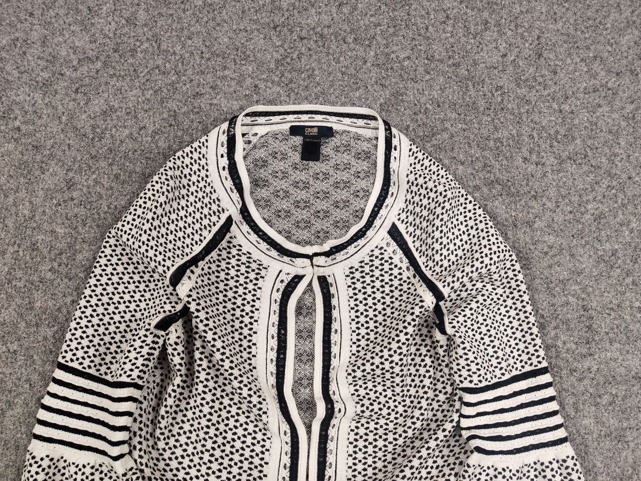 Roberto Cavalli Roberto Cavalli Slass Textured cut-out Sweater wide sleeve Size M / US 6-8 / IT 42-44 - 8 Thumbnail