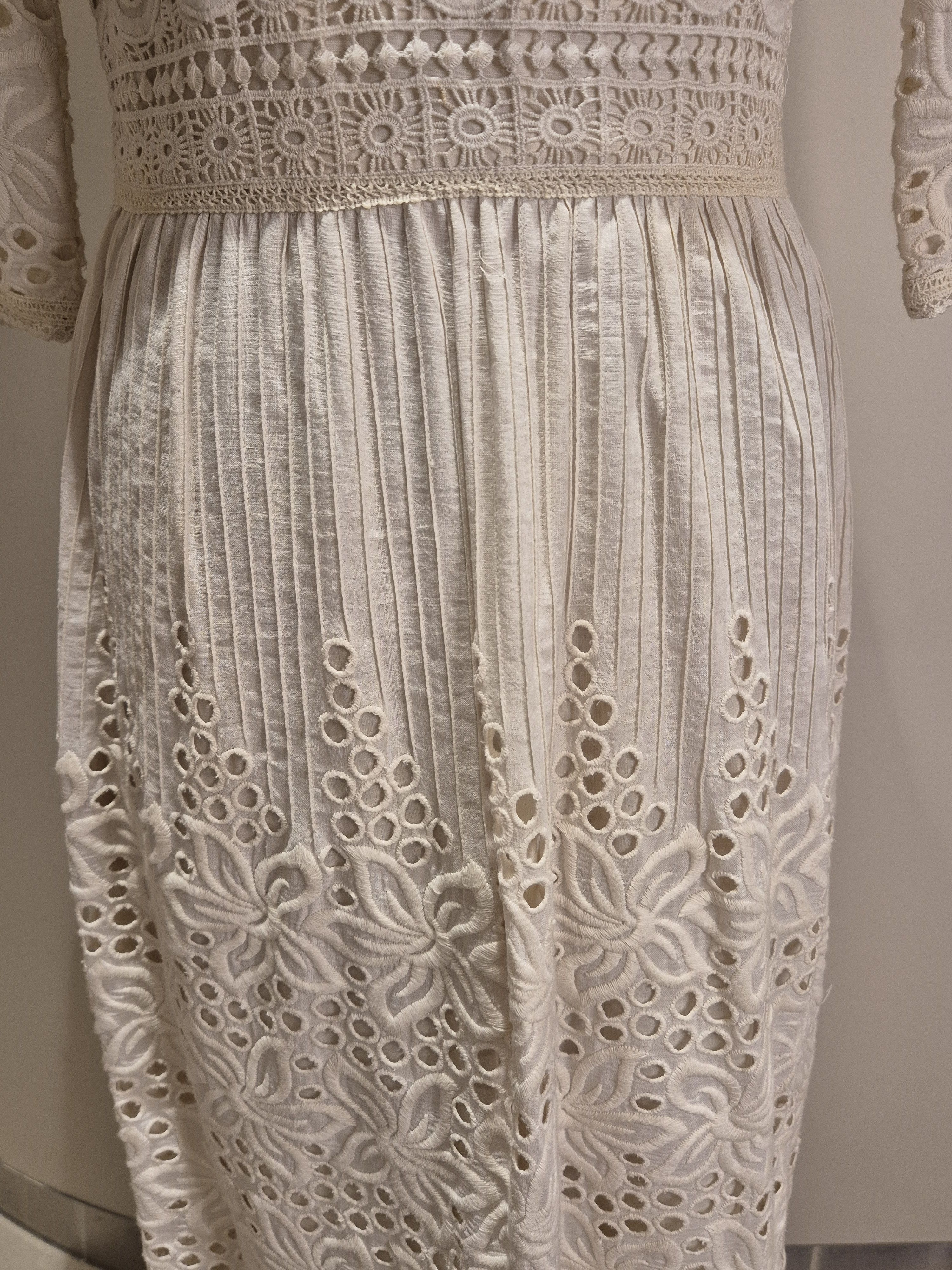 Designer Talitha white cotton lace maxi dress Size S / US 4 / IT 40 - 6 Thumbnail