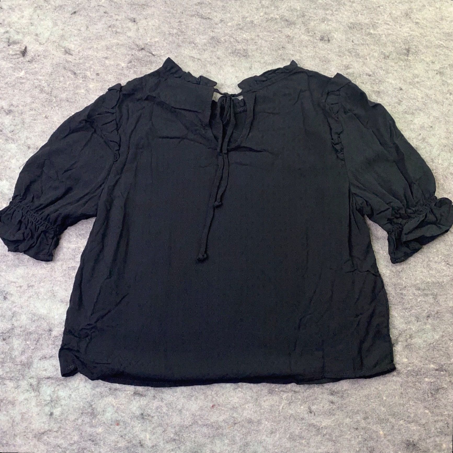 Vintage Wild Fable Shirt Adult Medium Black 3/4 Sleeve Ruffle Keyhole Neck Back Blouse Rayon Casual Womens Size M / US 6-8 / IT 42-44 - 7 Thumbnail