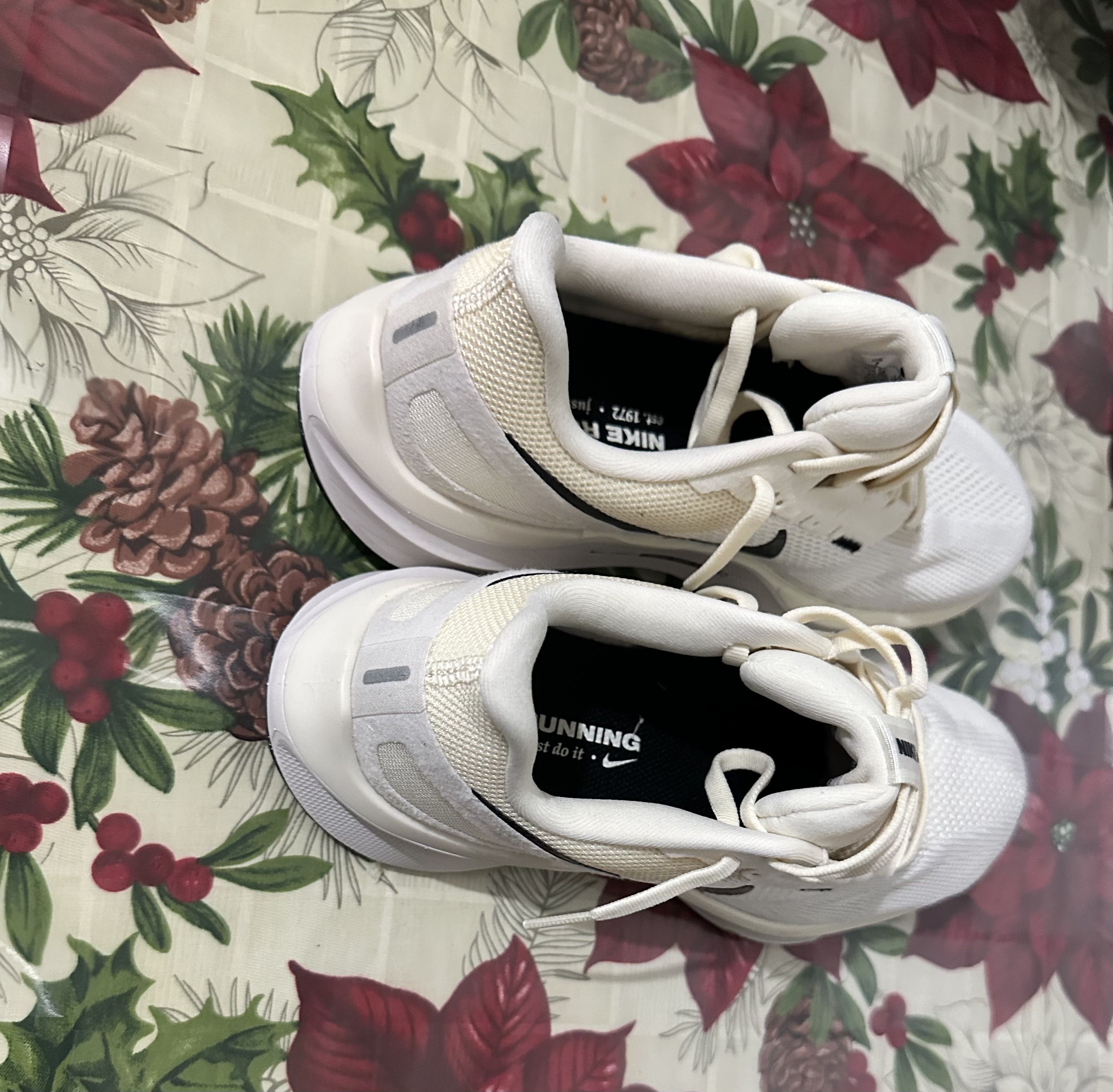 Nike Air Zoom Structure 25 'Coconut Milk' Size US 7 / EU 40 - 7 Thumbnail