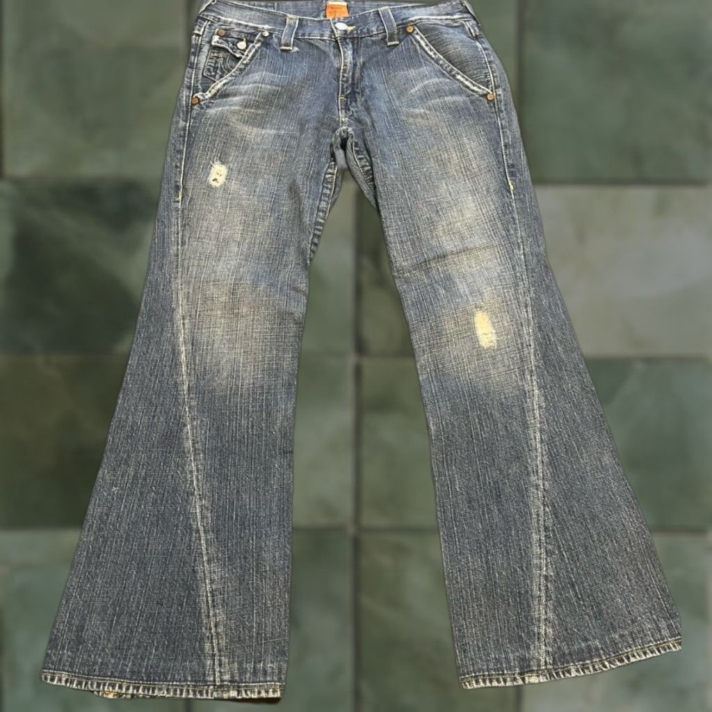 True Religion VINTAGE True Religion 812 Jeans Men Straight 34 Regular Size 35" Waist Blue Denim 30" Inseam Flap Pockets Logo Vintage USA Size US 34 / EU 50 - 1 Thumbnail