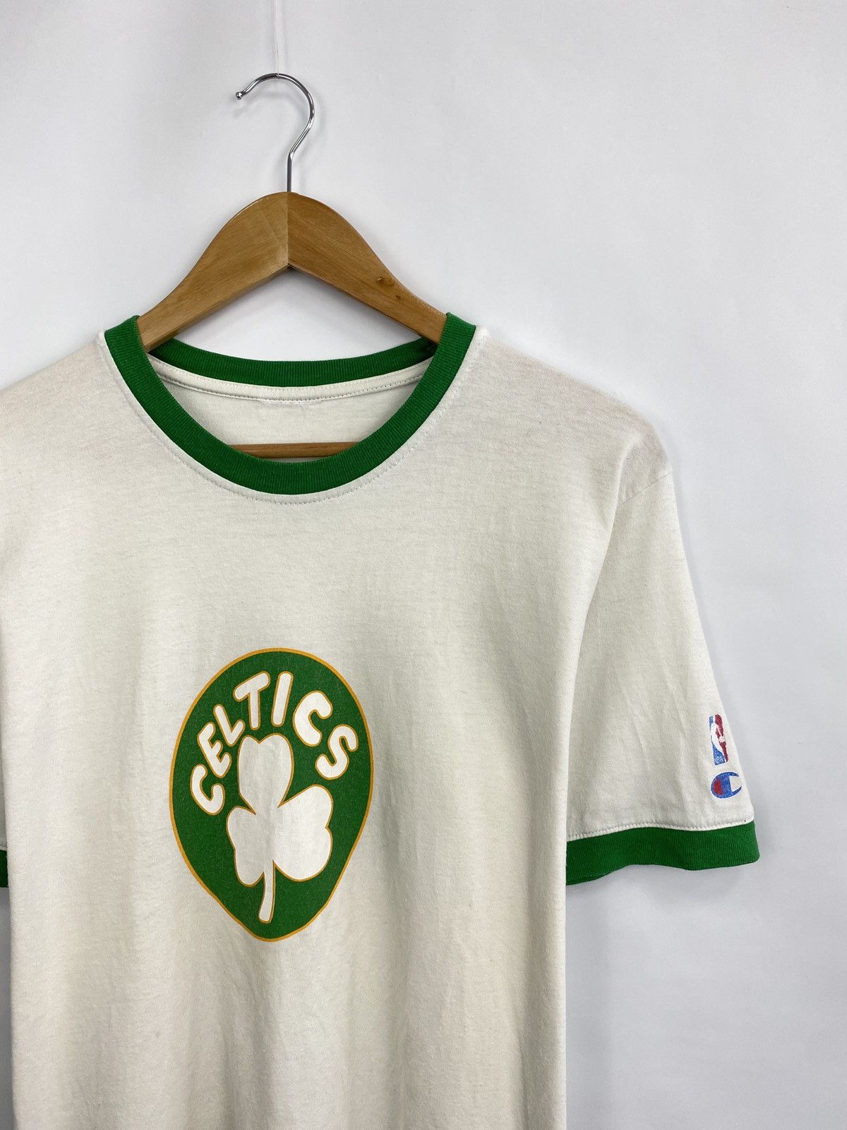 Champion Vintage 90s Champion Boston Celtics NBA T-Shirt Rare Retro Size US M / EU 48-50 / 2 - 2 Thumbnail