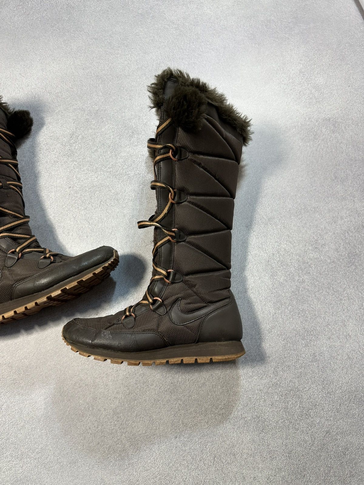 Nike Vintage Nike High Fur Woman Snow Boots US 7.5 Size US 7.5 / IT 37.5 - 2 Thumbnail