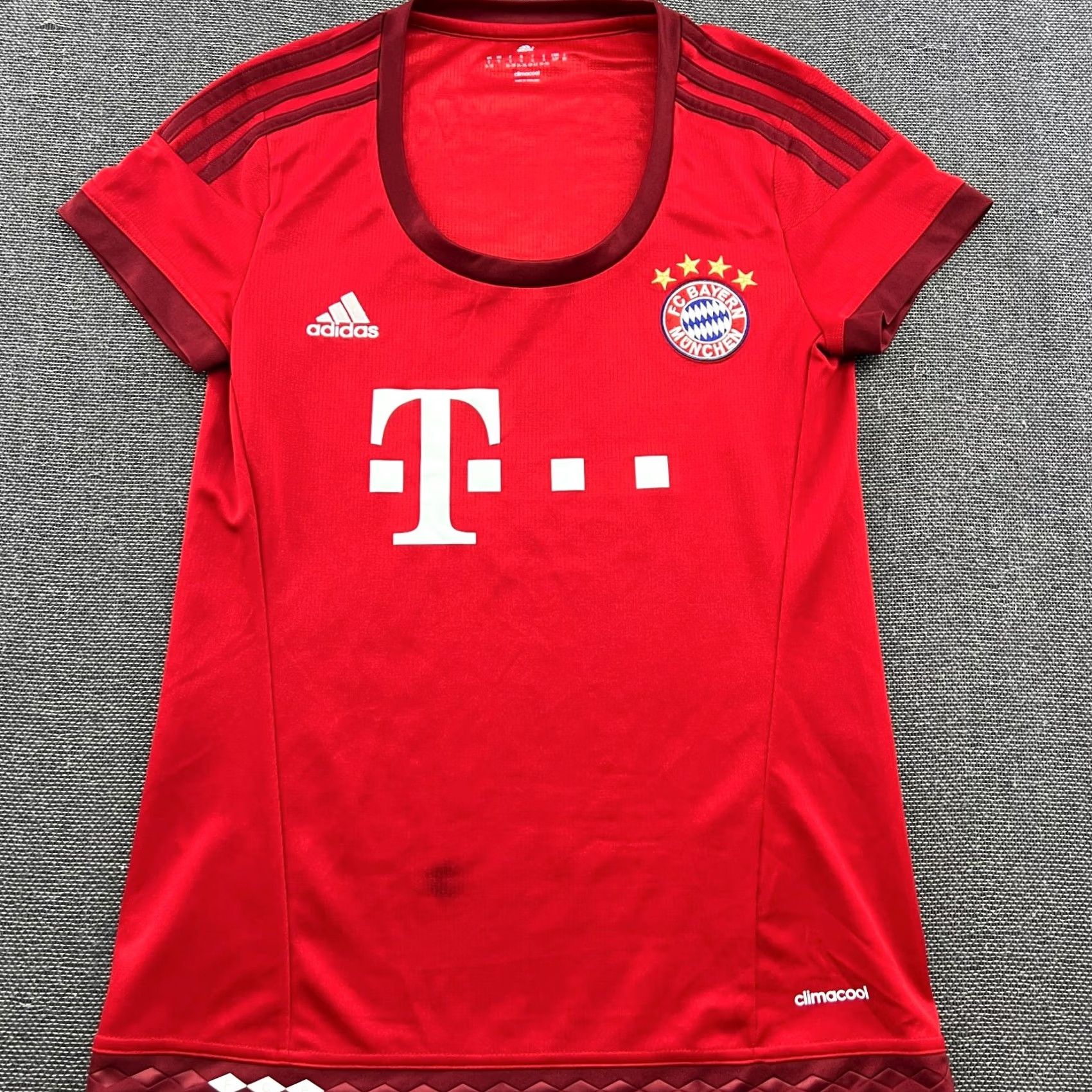 Adidas adidas Bayern Munich 2015 2016 Thiago #6 Home Womens Football Jersey S Red Adidas Shirt Womens Small JSY Football Jersey S Red Womens Size S / US 4 / IT 40 - 4 Thumbnail