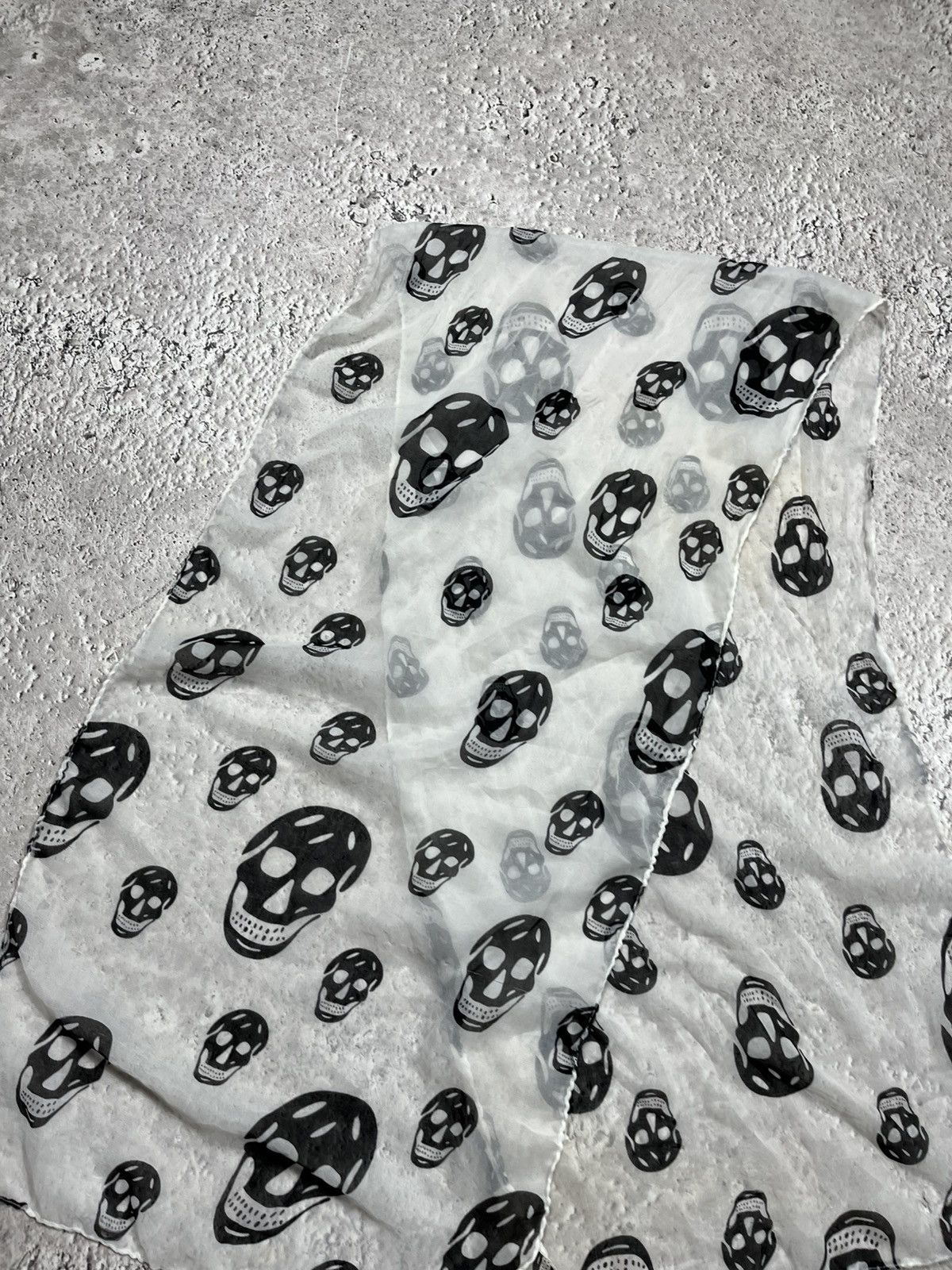 Other Black Skull Print Sheer Scarf Wrap 37x150 cm Lightweight Size ONE SIZE - 3 Thumbnail