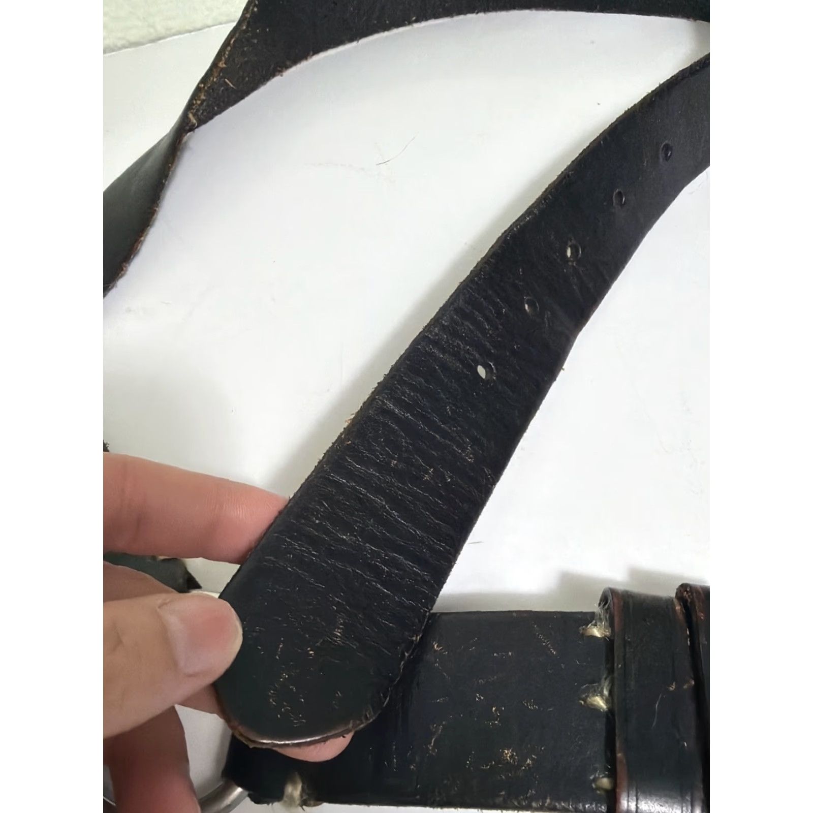 Gap VINTAGE Gap Black Leather Belt Double Metal Loop Flaw Holes Size 34” Women's Small S Metal 34” Belt Women Gap Black Leather Belt 90s Y2K Size ONE SIZE - 6 Thumbnail