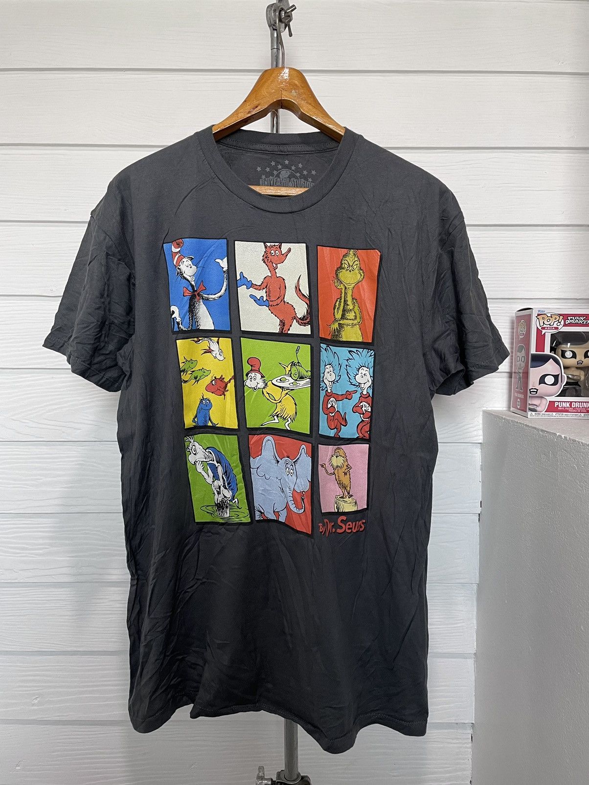 Universal Studios DR. SEUSS (2018) Size US XL / EU 56 / 4 - 1 Thumbnail