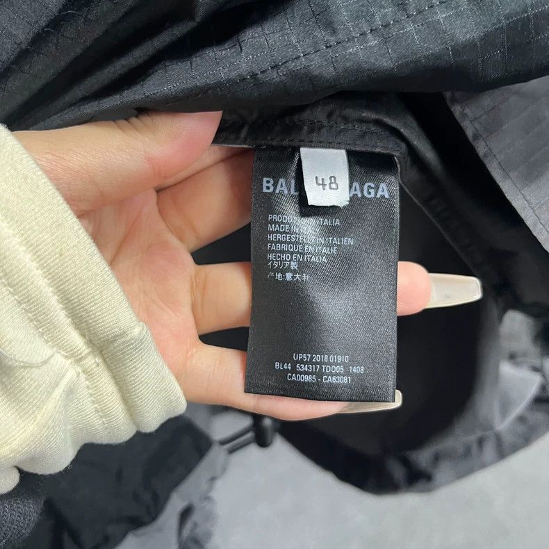 Balenciaga Balenciaga latest gray logo printed zipper high neck long s Size US L / EU 52-54 / 3 - 4 Thumbnail