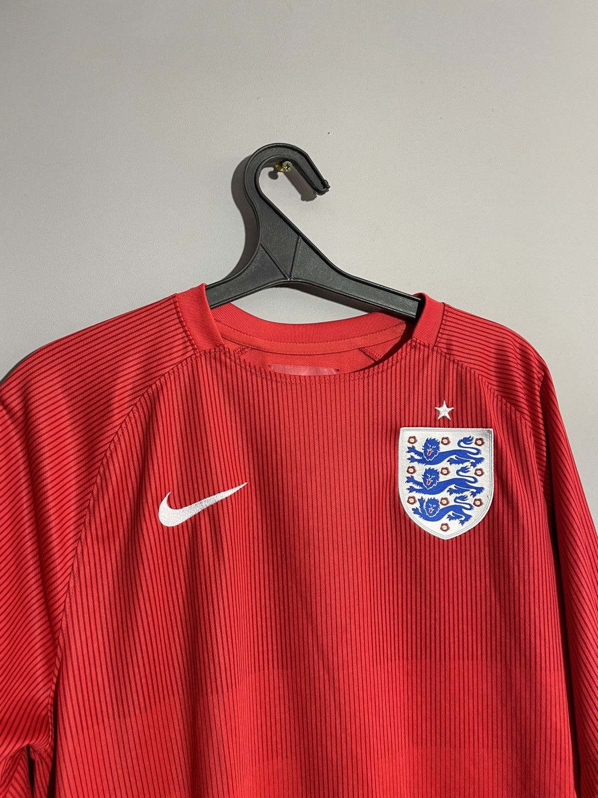 Nike Nike England Training Jersey size L Size US L / EU 52-54 / 3 - 2 Thumbnail
