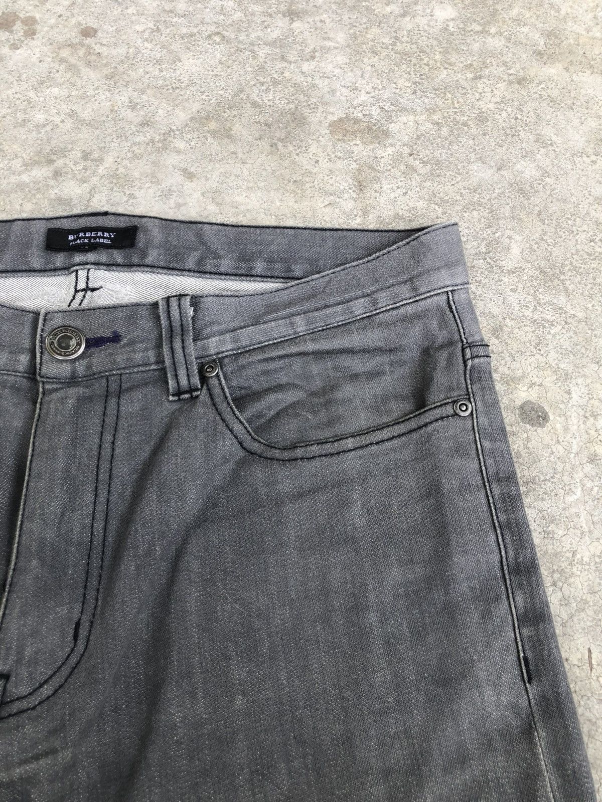 Burberry Burberry Black Label Distressed Slim Jeans Size US 33 - 15 Thumbnail