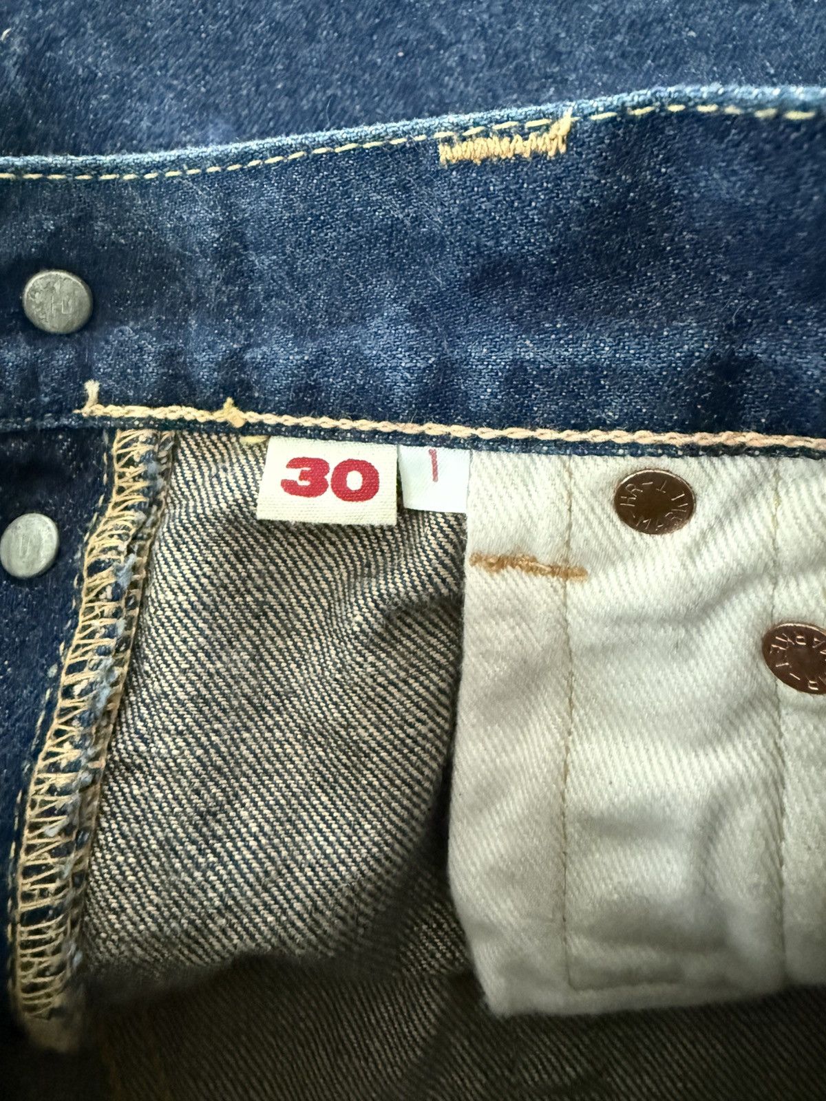 Blue Blue Japan INDIGO BLUE-BLUE JAPAN SELVEDGE DENIM MADE IN JAPAN + TEE Size US 30 / EU 46 - 11 Thumbnail