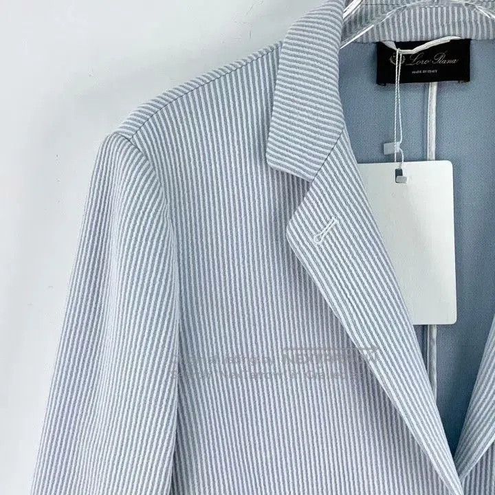 Loro Piana Loro Piana Light Blue Vertical Stripe Cotton Jacket. Size US L / EU 52-54 / 3 - 3 Thumbnail