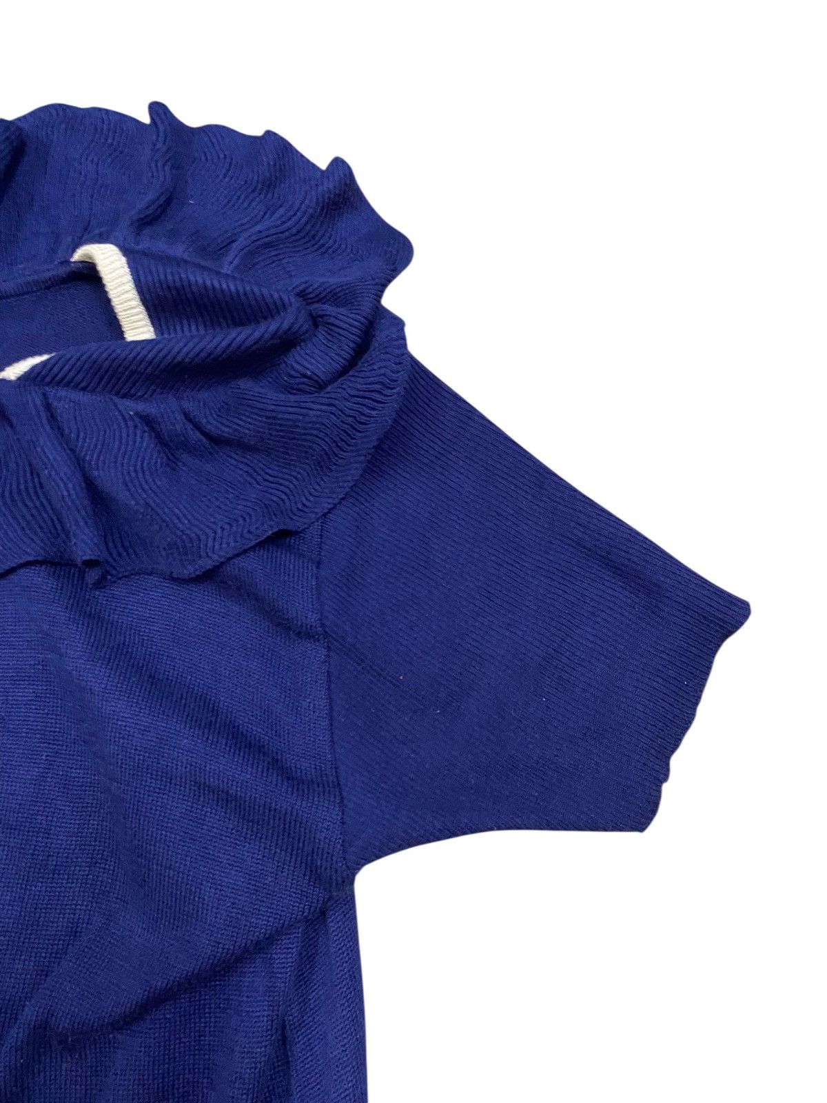 Yves Saint Laurent Vintage Yves Saint Laurent YSL Tricots Ruffle Collar Knit Size M / US 6-8 / IT 42-44 - 3 Thumbnail