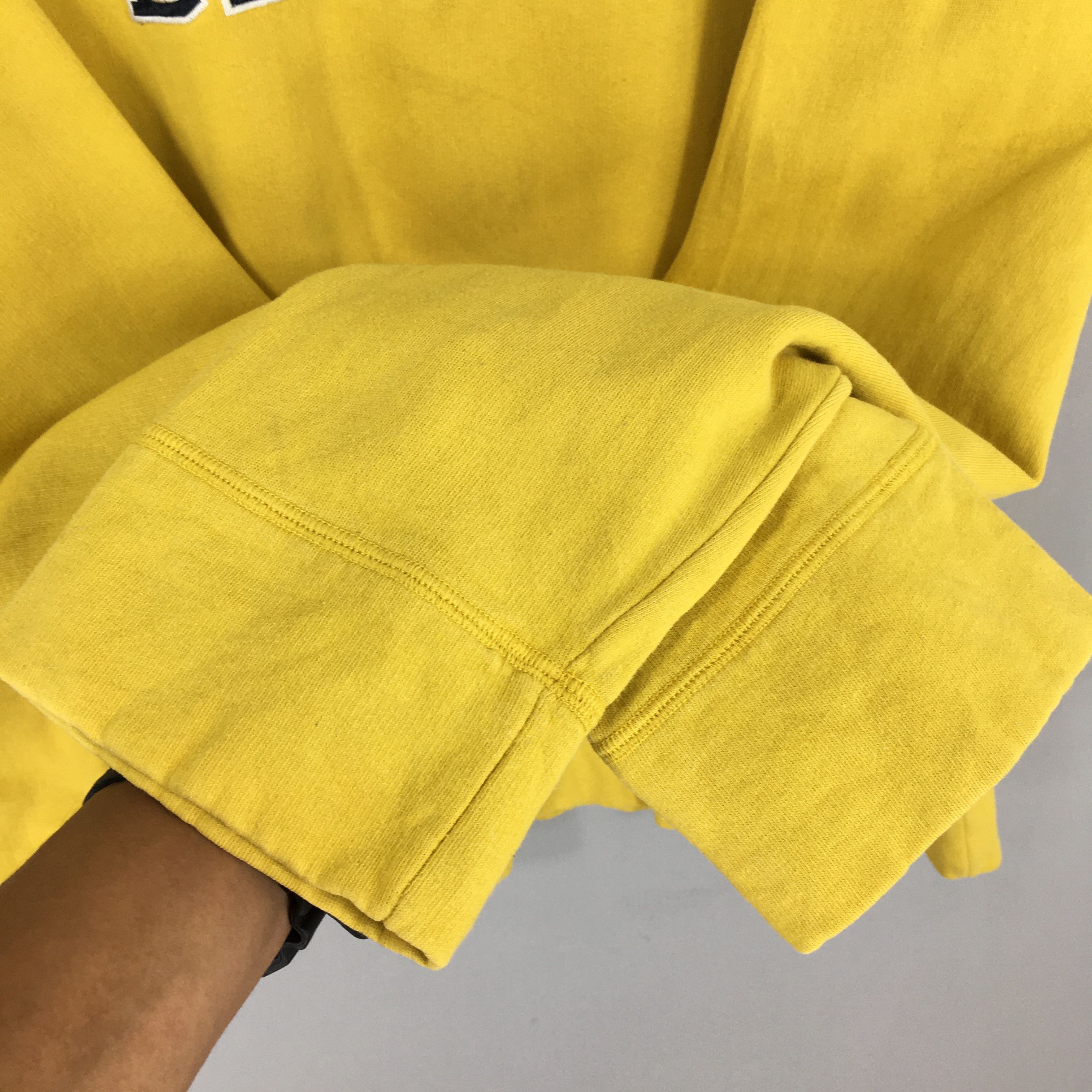 Tommy Hilfiger Vintage 90's Tommy Hilfiger Yellow Sweatshirt XL Size US XL / EU 56 / 4 - 4 Thumbnail