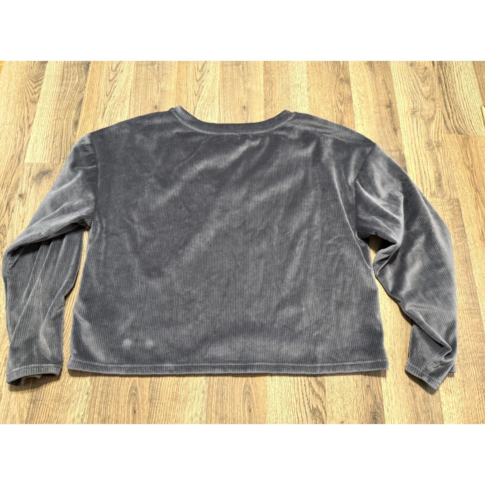 Gap GapBody Shirts Women L Gray Velvet Long Sleeve V-Neck Stretch Casual Basic Modern Womens Size L / US 10 / IT 46 - 2 Thumbnail