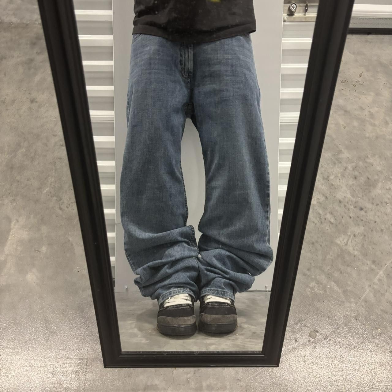 Japanese Brand × Vintage Crazy Vintage Y2K/2000s Medium Wash Essential Denim Jeans! Size US 33 - 1 Thumbnail