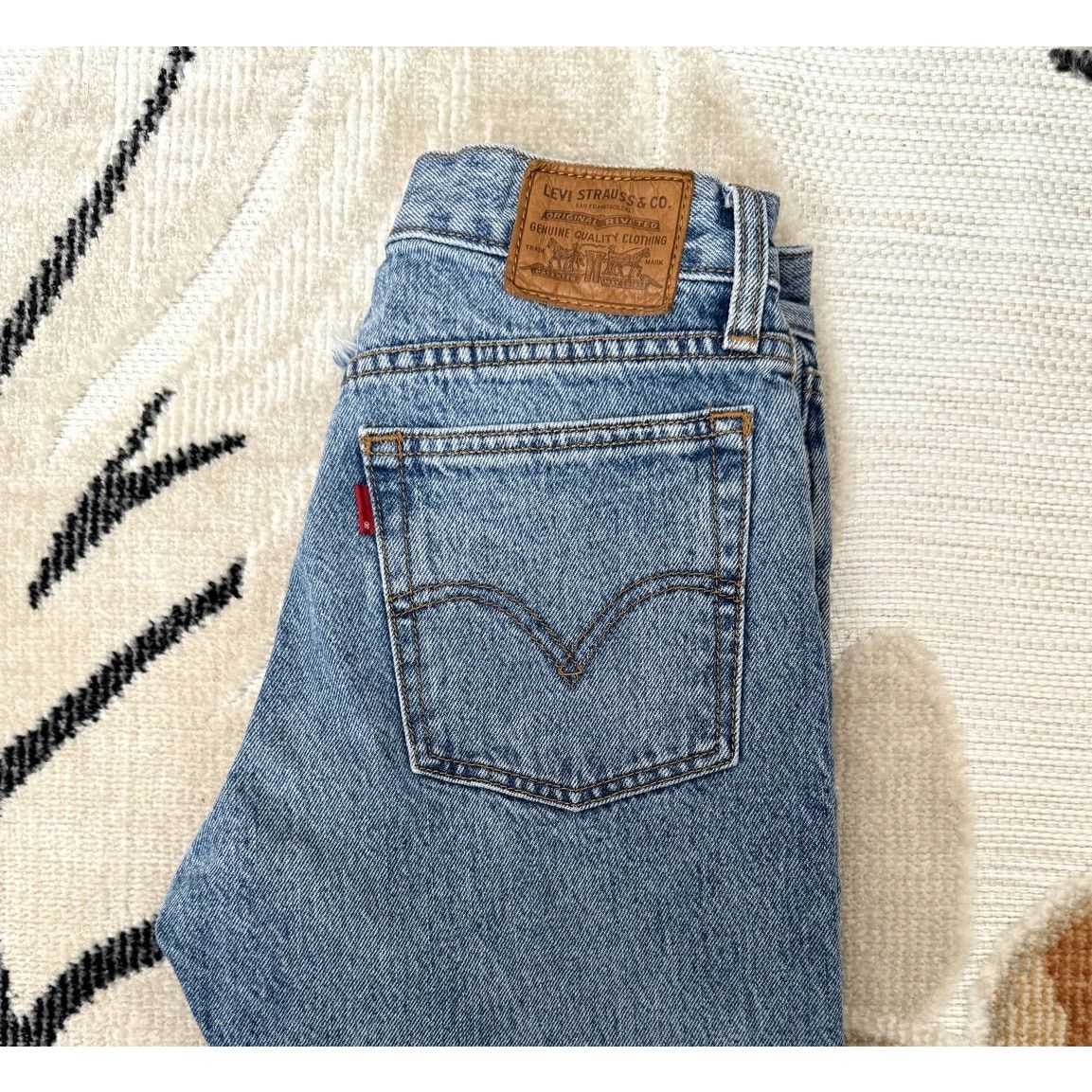 Levi's LEVIS Premium High Rise Denim Wedgie Jeans Raw Hem Women 24 Size 42" / US 20 - 3 Thumbnail