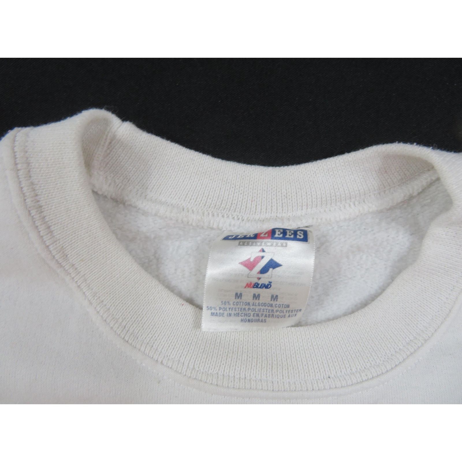 Jerzees Cardinal Sweatshirt, Bird Birdhouse Farm, White Sz M 1990s Size US M / EU 48-50 / 2 - 4 Thumbnail