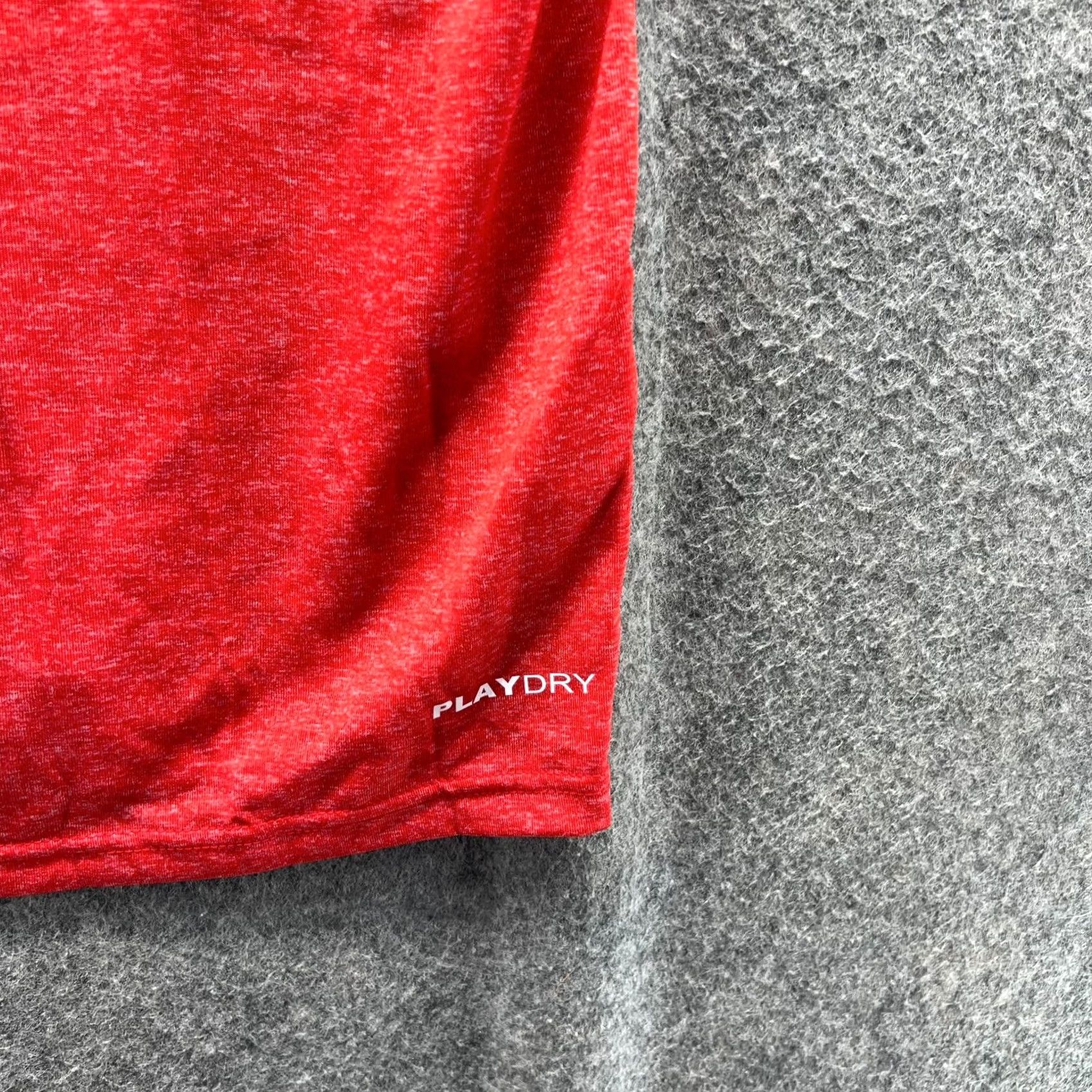 Reebok VINTAGE Reebok Shirt Mens M Red Athletic Jersey Crewneck Playdry Training Gym Size US M / EU 48-50 / 2 - 5 Thumbnail