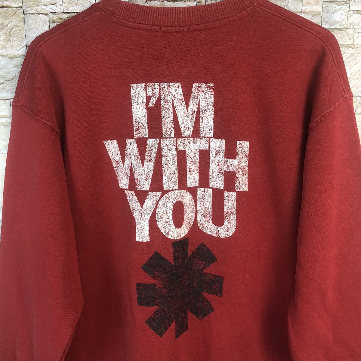 Band Tees GU Red Hot Chilli Peppers Red Sweatshirt #A10 Size US M / EU 48-50 / 2 - 14 Thumbnail