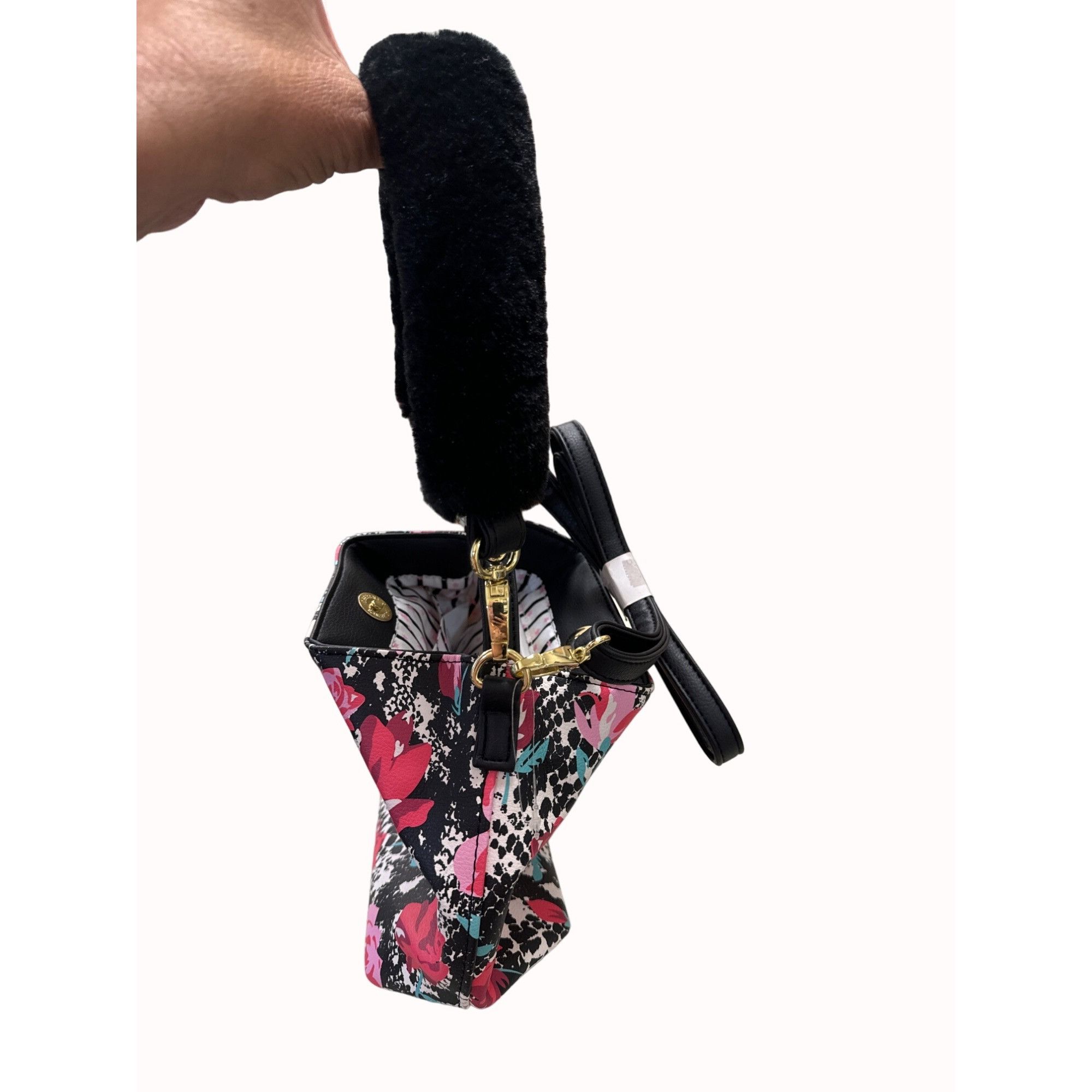 Betsey Johnson Betsey Johnson women’s black red flora clutch crossbody purs Size ONE SIZE - 4 Thumbnail