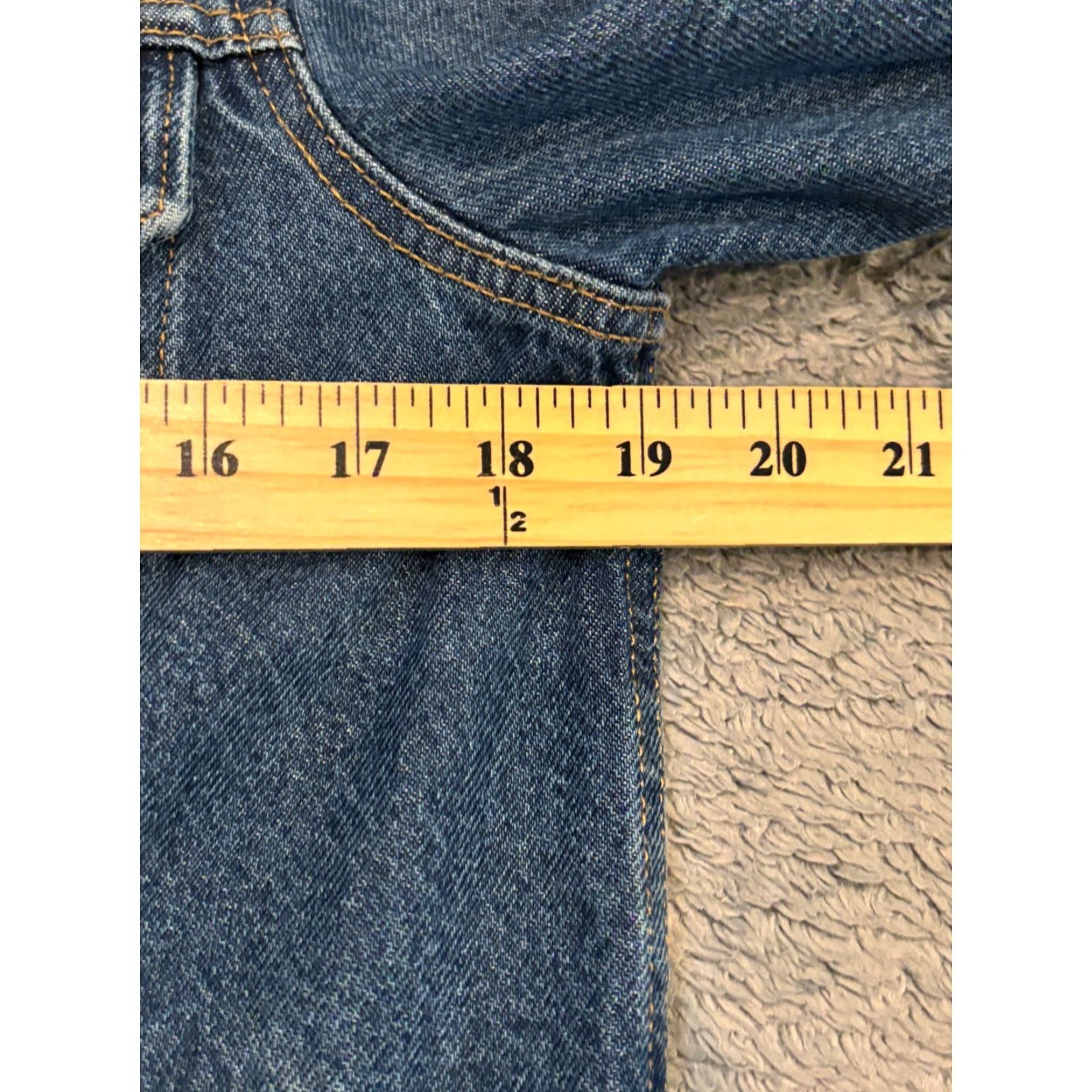 Levi's VINTAGE Levi's Original Trucker Jacket Women Medium Denim Blue Stars (Bronze) Size 32" / US 10 / IT 46 - 5 Thumbnail