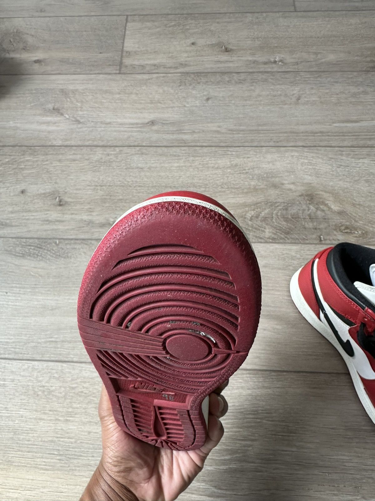 Jordan Brand Jordan 1 Retro High Chicago 2013 Sz 6 Size US 6 / EU 39 - 15 Thumbnail