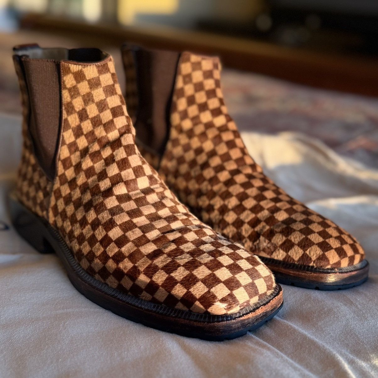 Louis Vuitton Louis Vuitton Checkered Brown Leather Chelsea Ankle Boots Size US 7.5 / EU 40-41 - 1 Thumbnail
