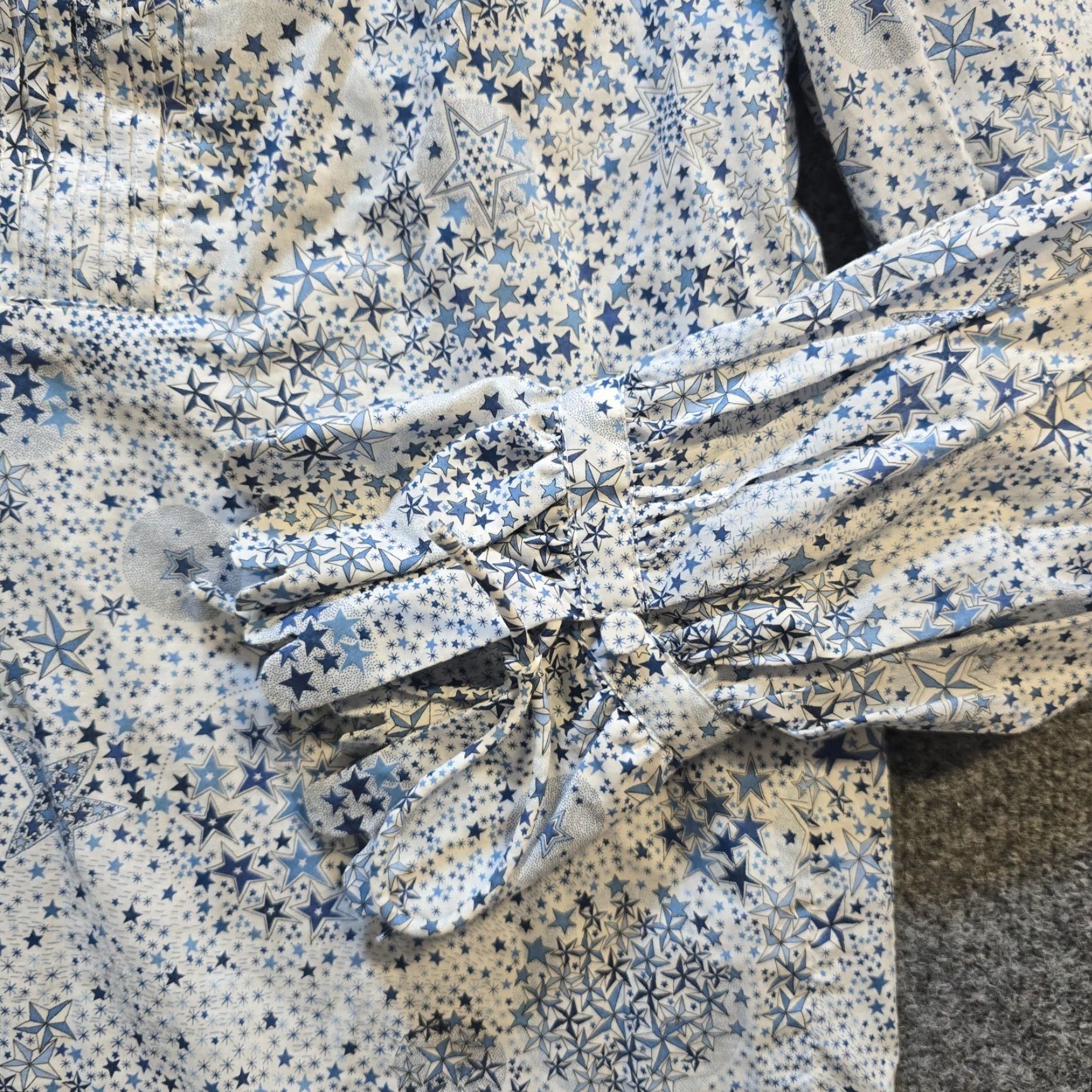J.Crew J.CREW Blouse Womens XS White Blue Liberty Fabric Stars Art Tie Closure Casual Shirt Size XS / US 0-2 / IT 36-38 - 3 Thumbnail