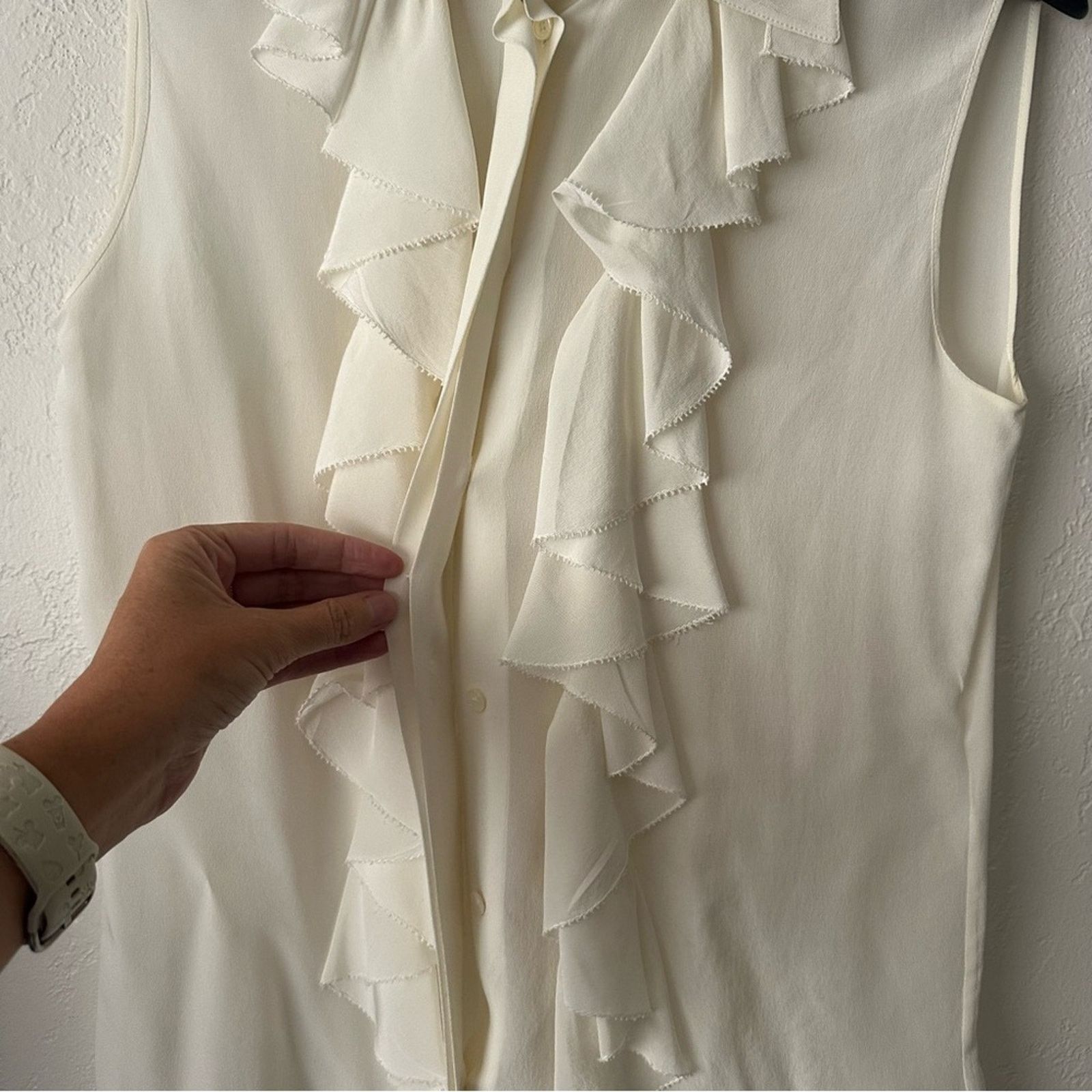 Chloe '15 Romantic Ruffle Silk Blouse in Milk FR 36 Sleeveless Size XS / US 0-2 / IT 36-38 - 9 Thumbnail