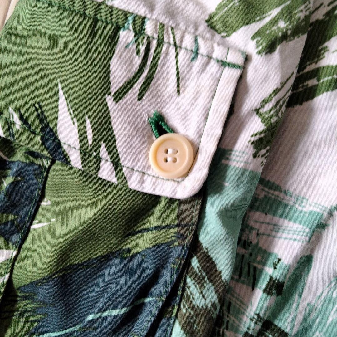 Issey Miyake × Japanese Brand ISSEY MIYAKE Safari Cargo Shorts Casual Pants Khaki Size US 31 - 2 Thumbnail