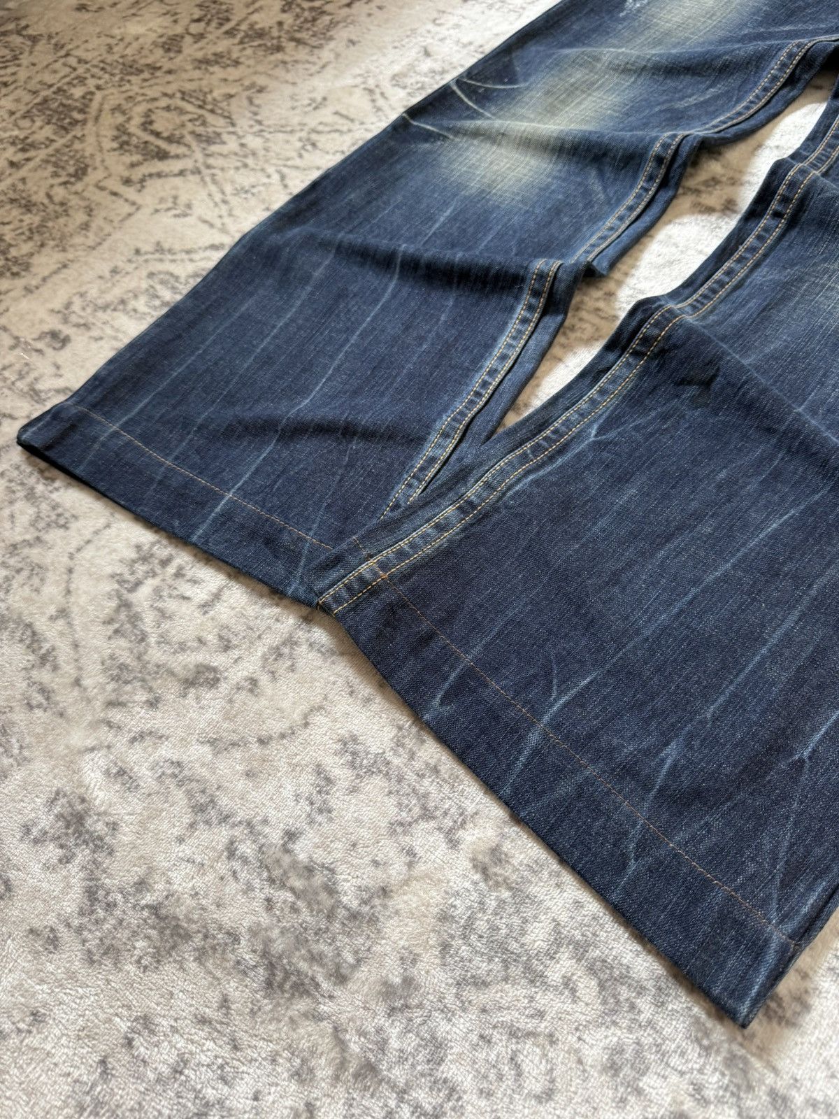 Le Grande Bleu (L.G.B.) Studio R.P Muddy Wash Wide Leg Flared Jeans Size US 28 / EU 44 - 7 Thumbnail