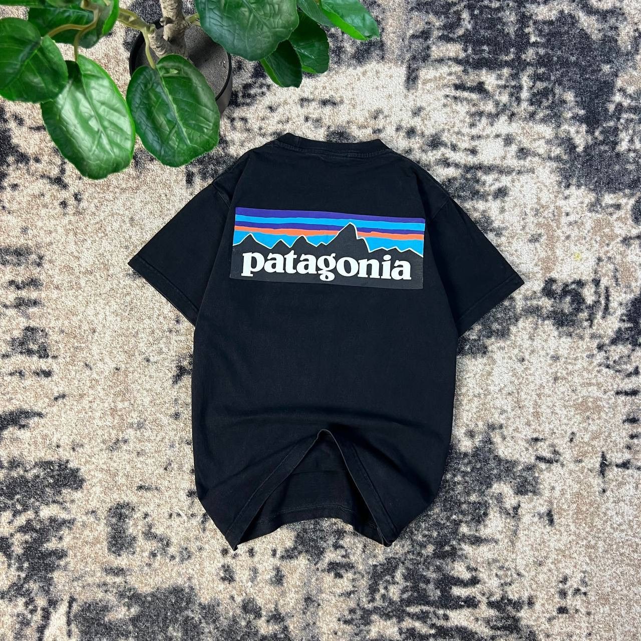 Patagonia Patagonia Big Logo Vintage T-Shirt Streetwear Style 1TS17 Size US S / EU 44-46 / 1 - 1 Thumbnail