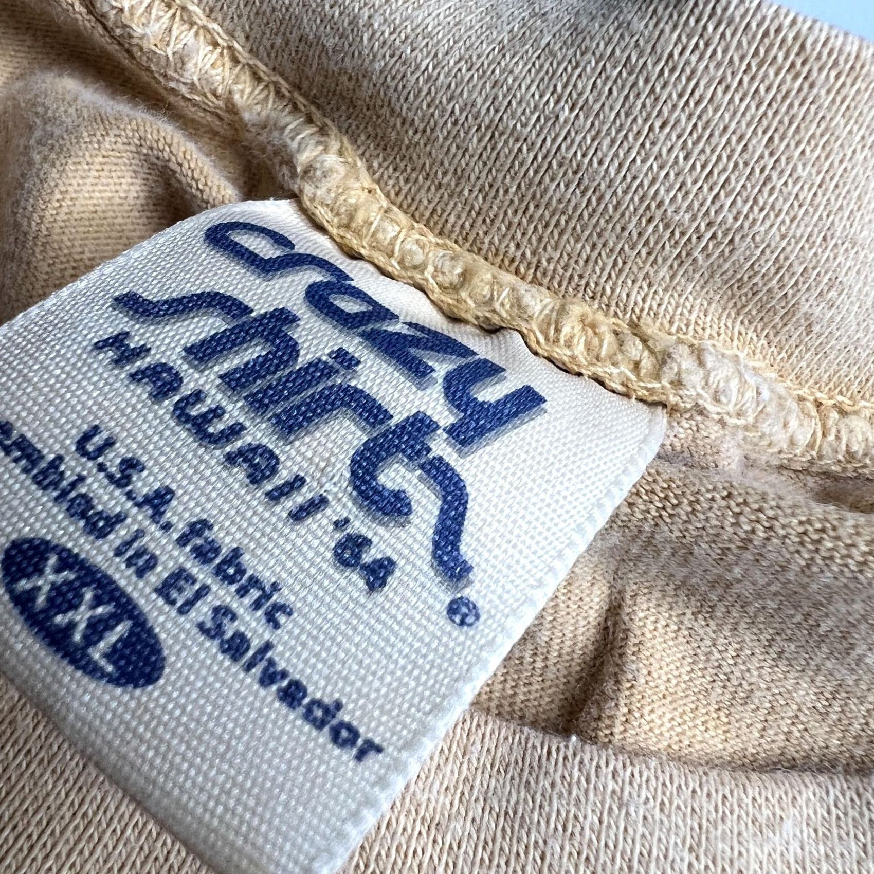 Vintage VINTAGE Crazy Shirts Mens 2XL Beige Ugly Tuna Saloona Carmel Beer Fish Graphic Tee Shirt Size US XXL / EU 58 / 5 - 4 Thumbnail