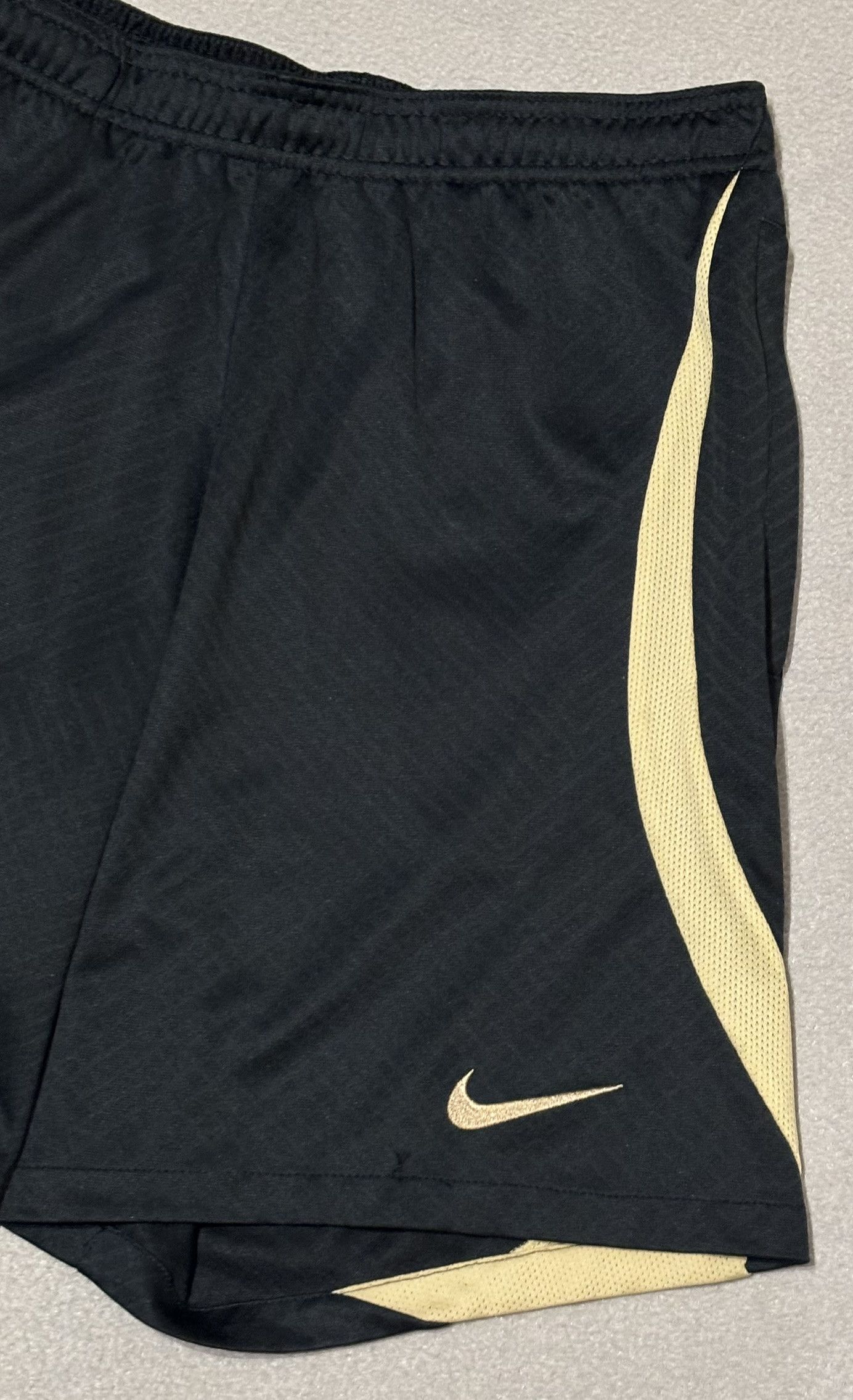 Nike Chelsea FC 2022/2023 Nike Football Shorts Size M Size US 32 / EU 48 - 7 Thumbnail