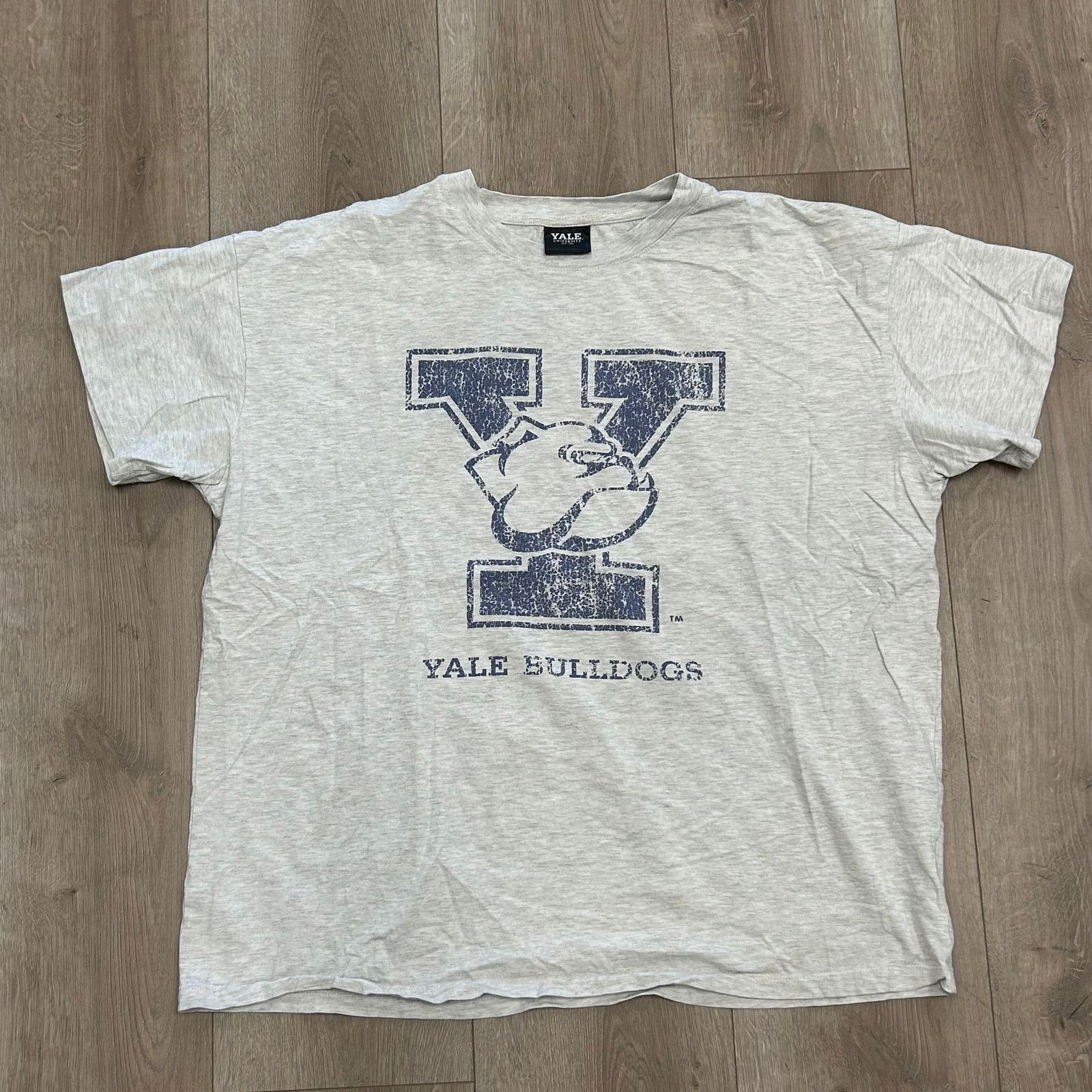 Vintage Yale University bulldogs College Logo Tee T shirt size XL Size US XL / EU 56 / 4 - 1 Thumbnail