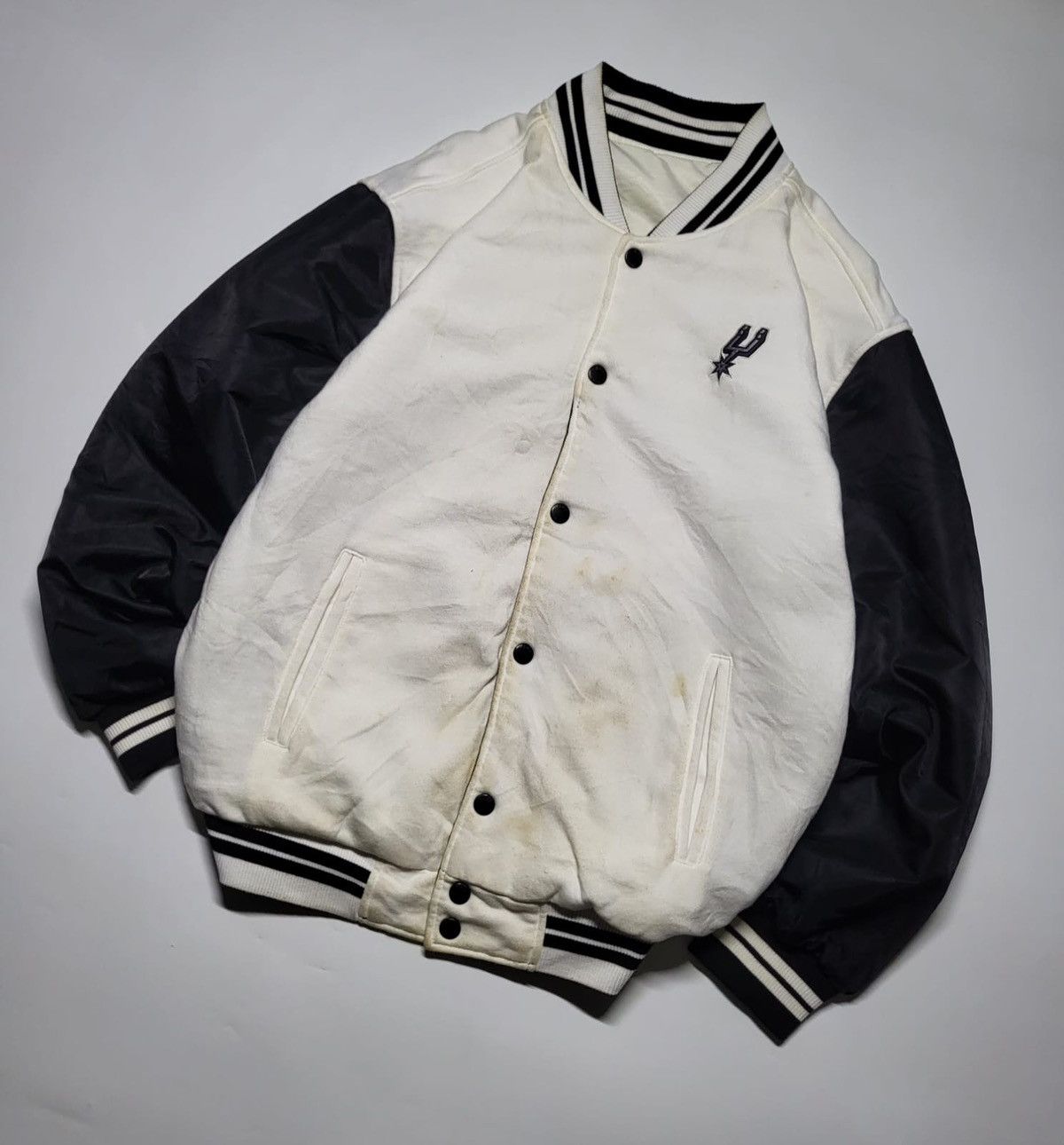 NBA × Vintage Varsity boomber SPURS NBA Reversible Size US L / EU 52-54 / 3 - 5 Thumbnail