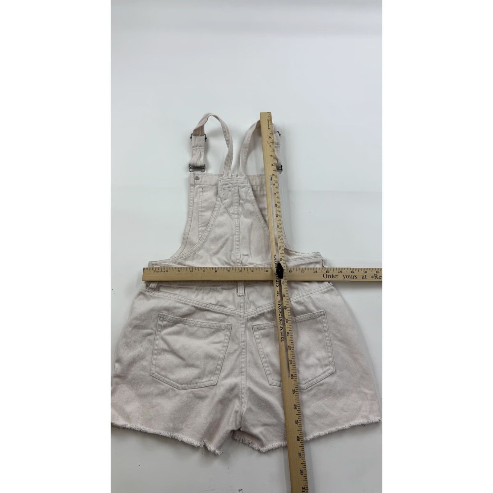 Madewell VINTAGE Madewell Overalls Shorts Womens XS Ecru Denim Raw Hem Frayed Side Zip Shortalls Size 26" / US 2 / IT 38 - 7 Thumbnail