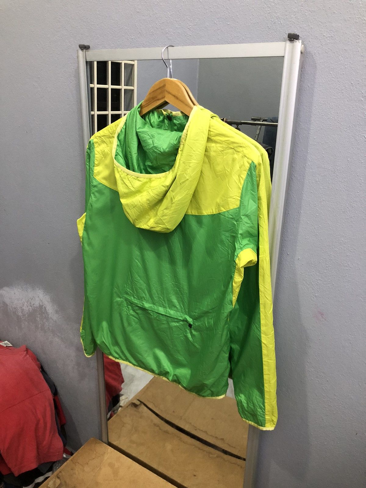 Puma Puma Neon Green / Yellow Windbreaker Jacket Size US S / EU 44-46 / 1 - 12 Thumbnail