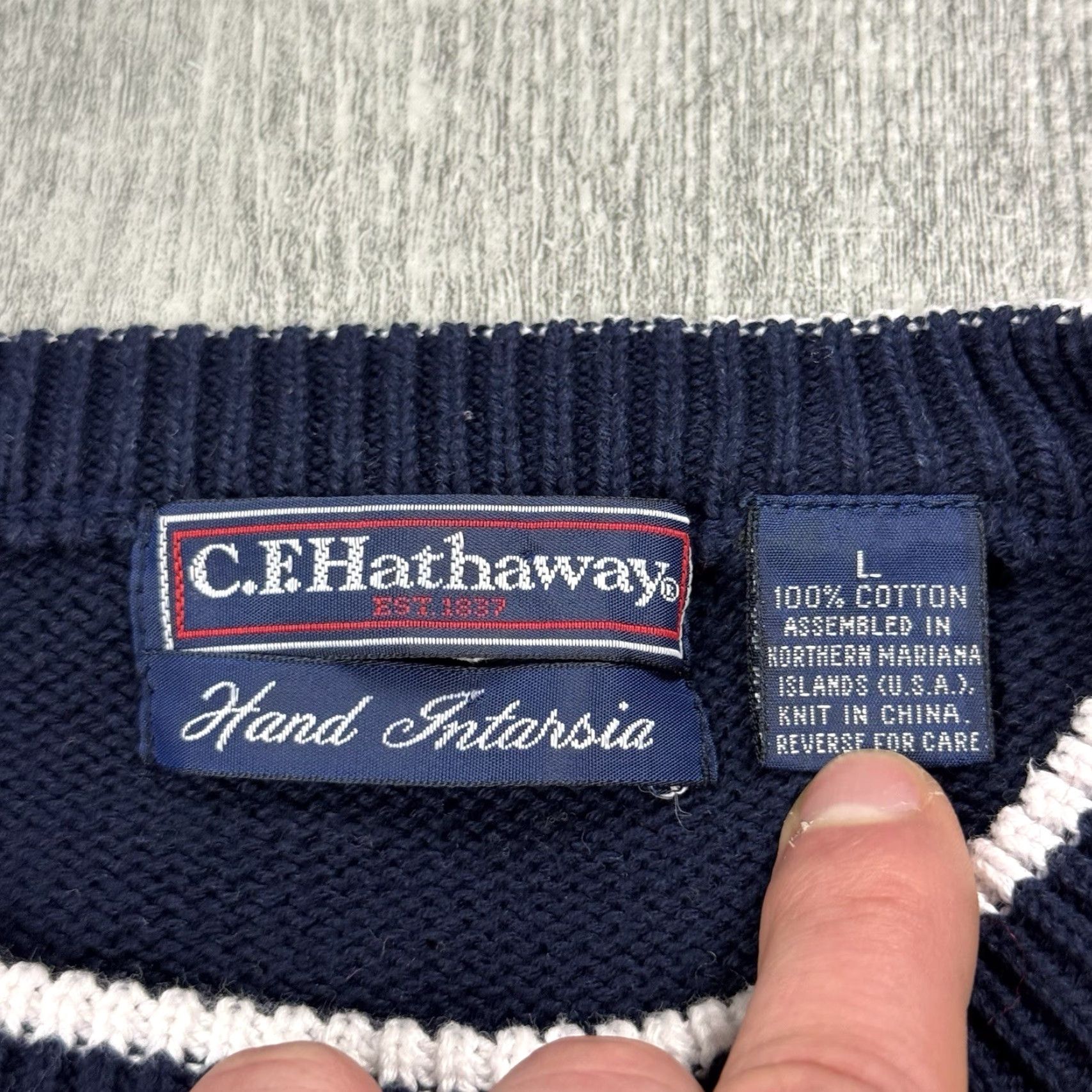 Vintage VINTAGE 90s CF Hathaway Mens Blue Cotton Argyle Diamond Knit Sweater Pullover Long Sleeve All Seasons Size US L / EU 52-54 / 3 - 3 Thumbnail