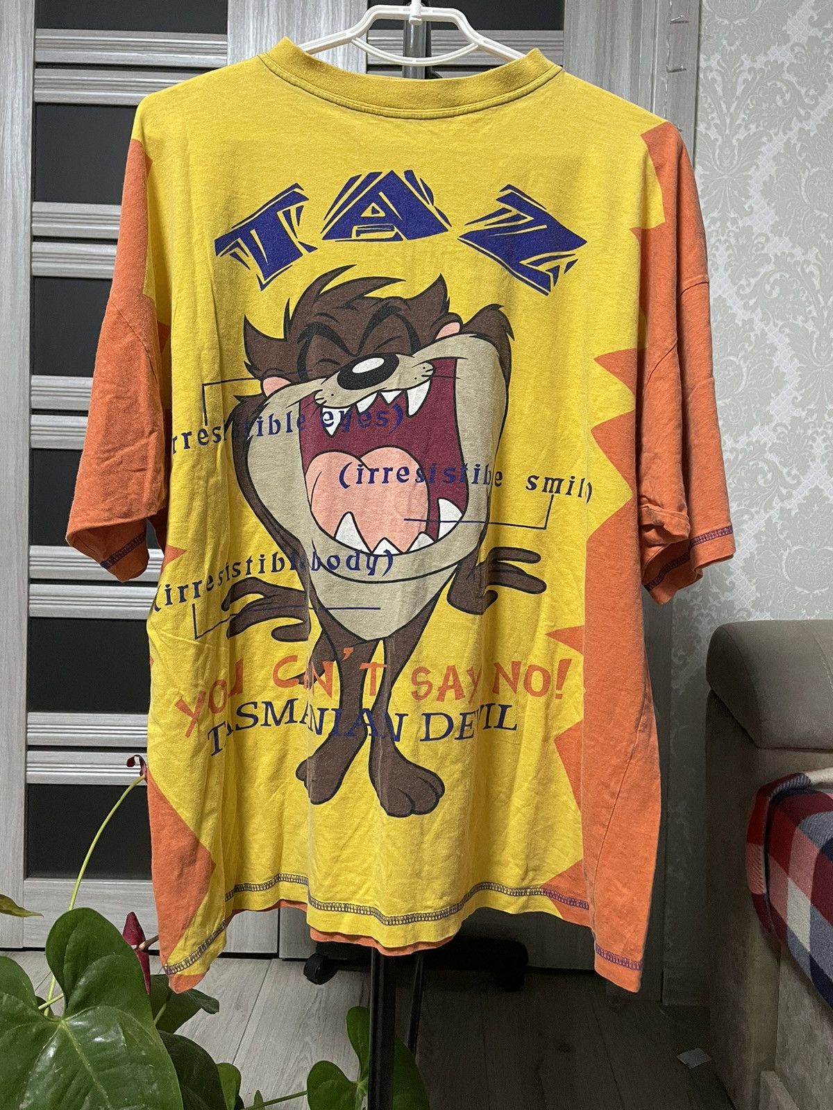 image of Cartoon Network x Vintage 1996 Looney Tunes Taz T Shirt 90's All Over Print in White (Size Large)