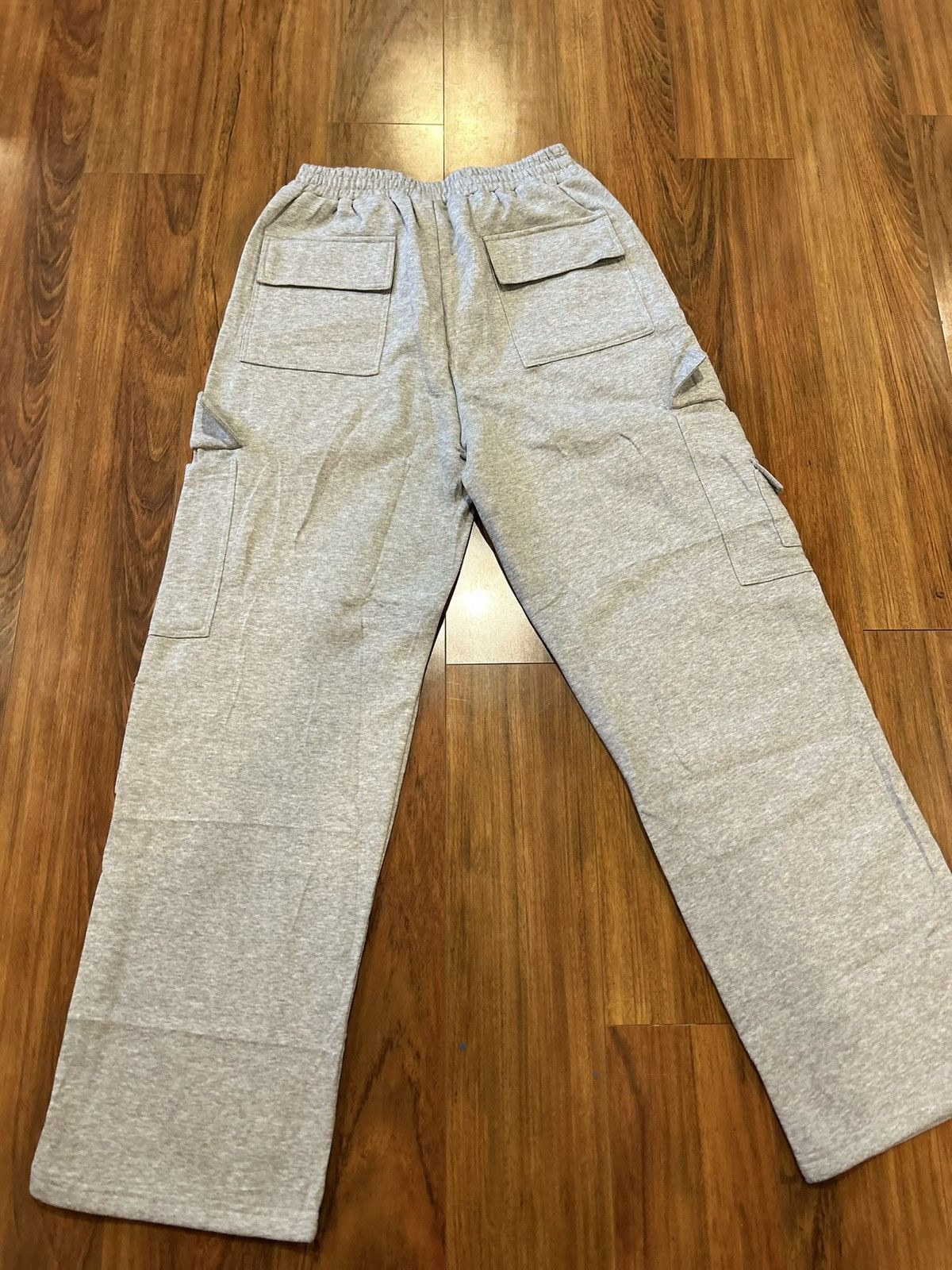 Shein Women’s Grey Carrgi Sweatpants (Brand New) Size 33" - 4 Thumbnail