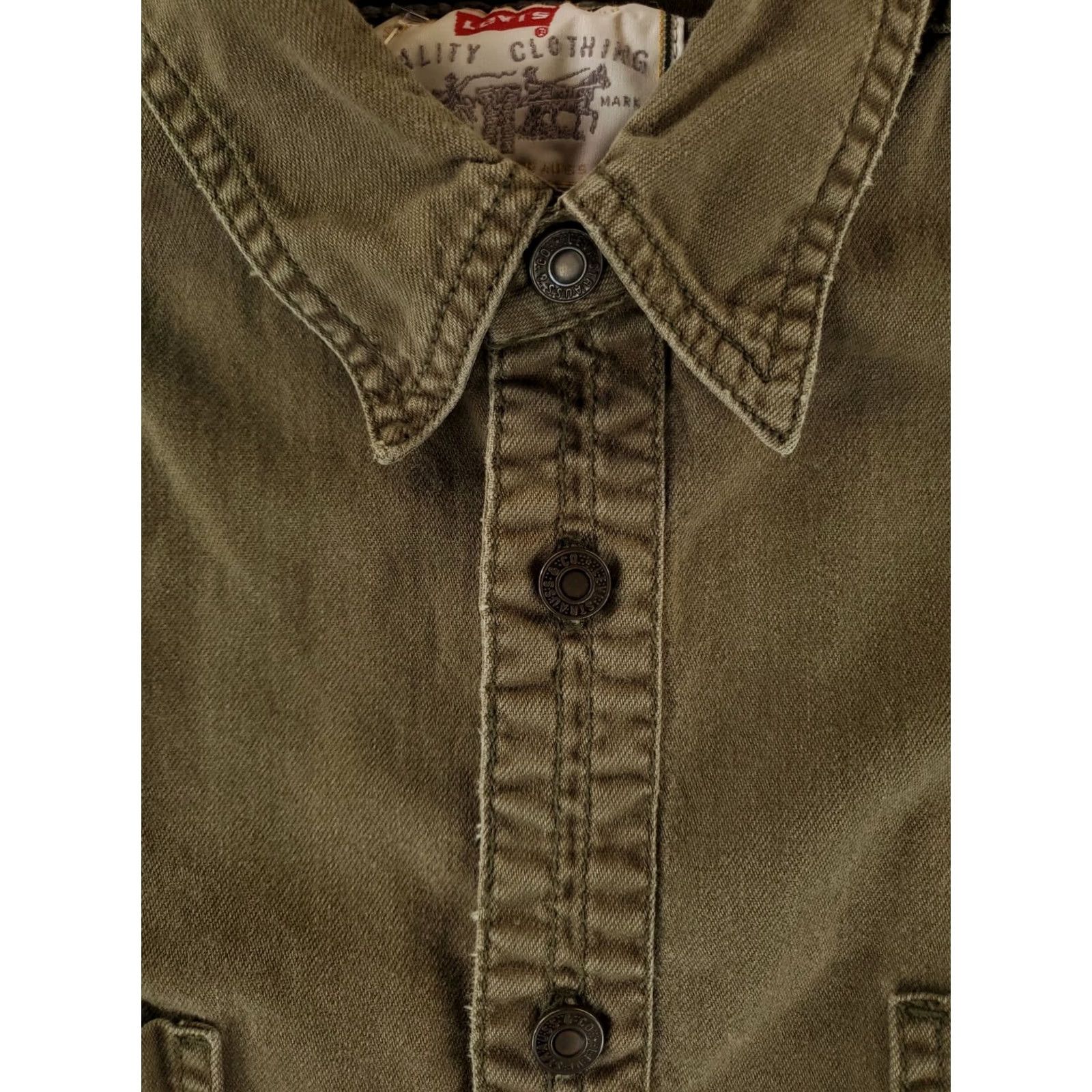 Levi's VINTAGE Levi's Shirt Green Denim Long Sleeve Mens M 90s Metal Button Shirt Size US M / EU 48-50 / 2 - 3 Thumbnail