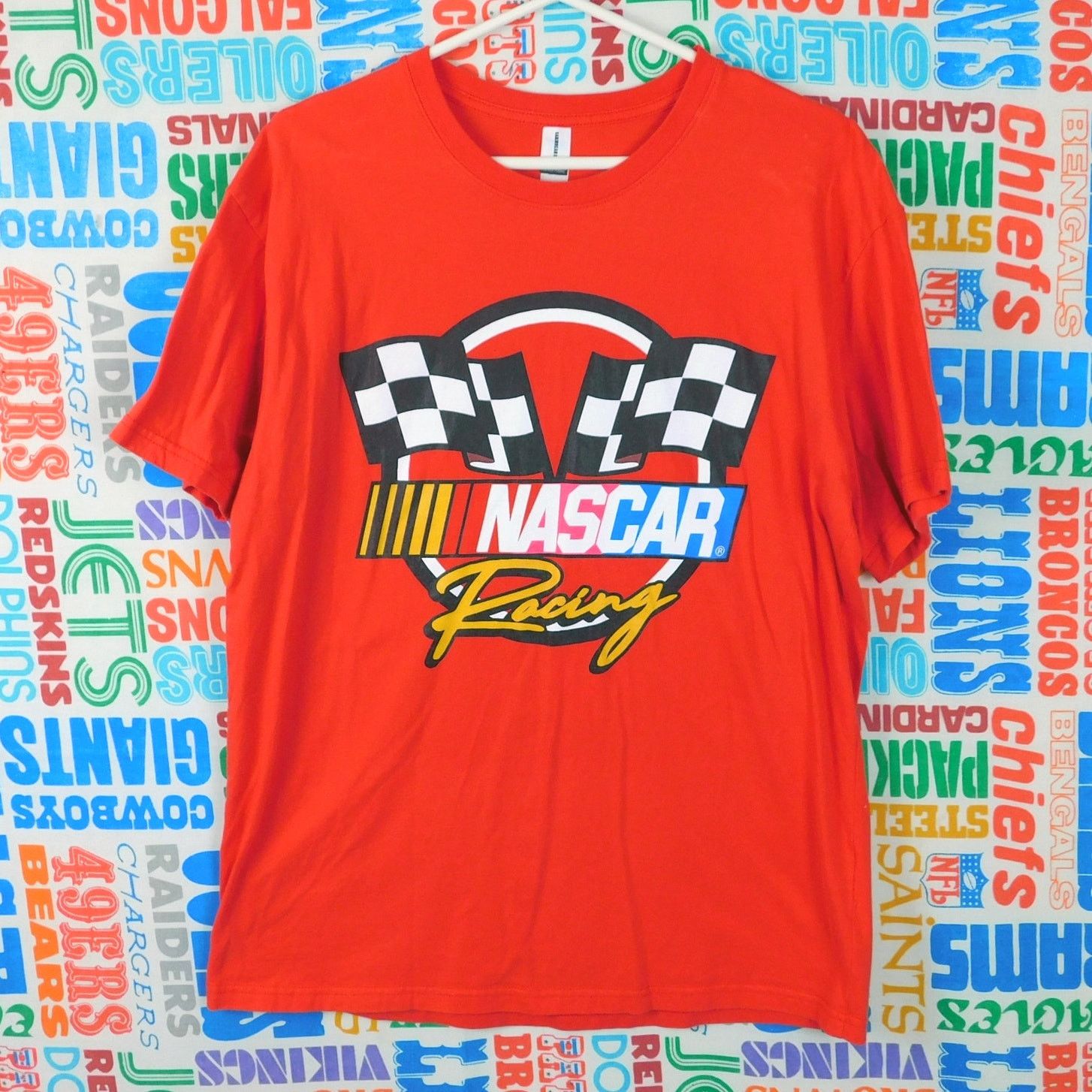Gildan Retro NASCAR Racing Logo T Shirt Size XL Red Checkered Flags Size US XL / EU 56 / 4 - 1 Thumbnail