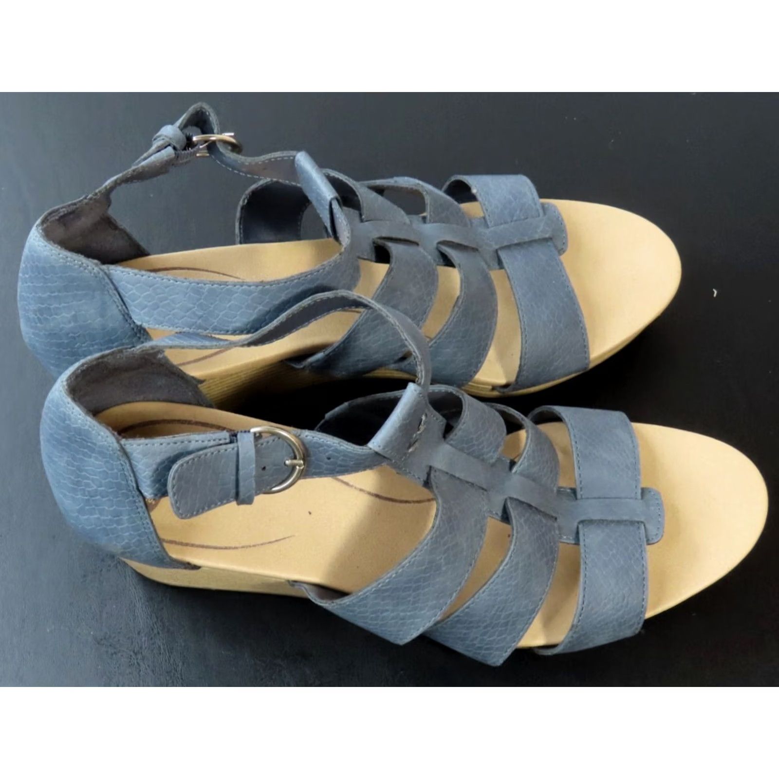 Vintage Dr. Scholl's Women's Sandals Wedge Strappy Blue Faux Leather Breathable Eyelet Buckle Casual Modern 10 M EU40 UK8 AU9 Size US 10 / IT 40 - 6 Thumbnail