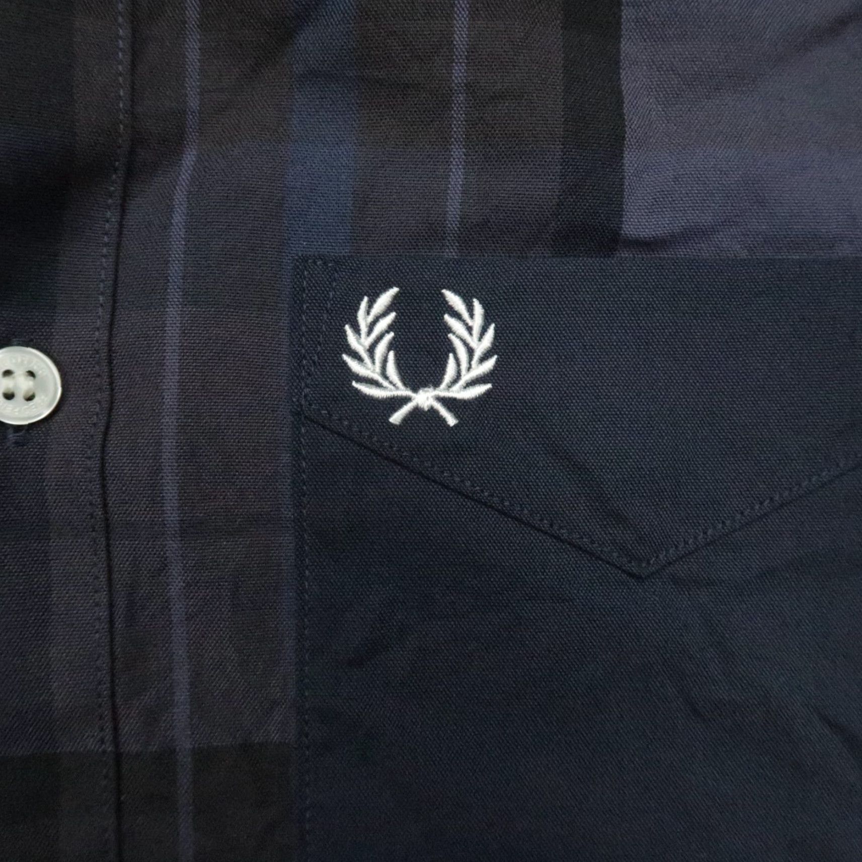 Fred Perry Fred Perry Men's XS Blue Lightweight Plaid Short Sleeve Button-Up Shirt Size US XS / EU 42 / 0 - 4 Thumbnail